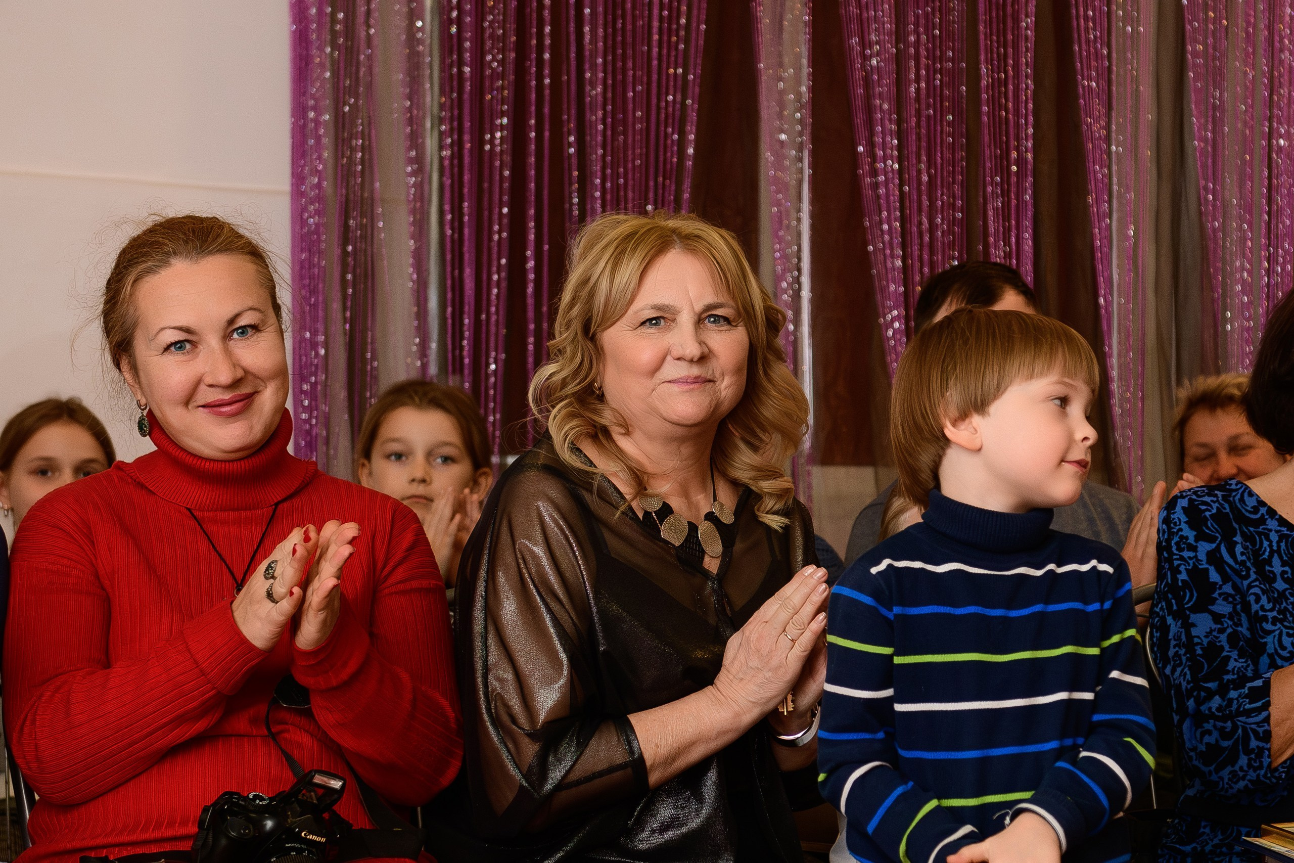 Выставка «Влюбленная в мир». Художница Татьяна Иванова-Гуляева. Фотограф Валерия Голубева (Миронова)