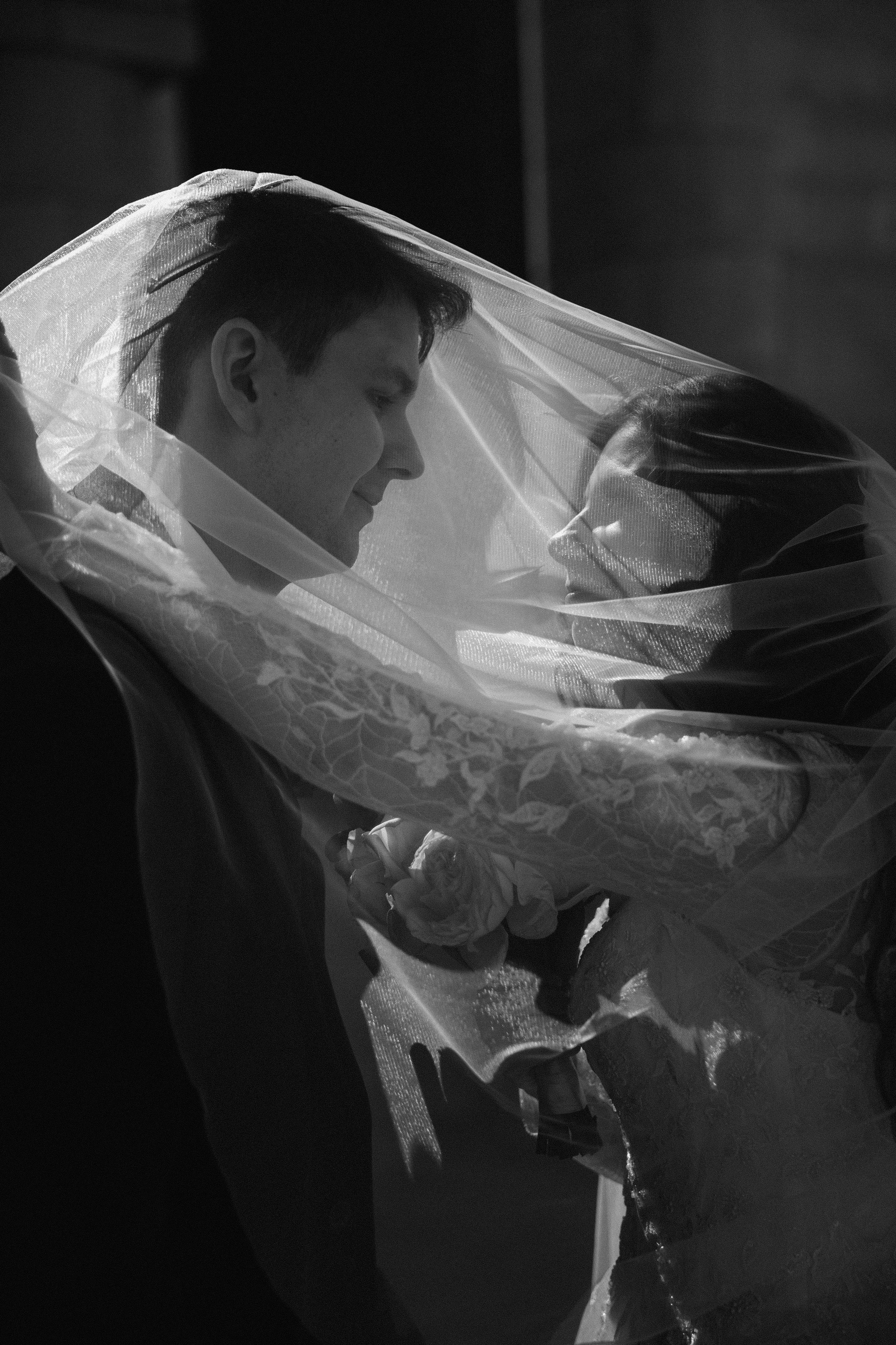 Фотосессия свадьбы Ивана и Александры в парке Горки Ленинские