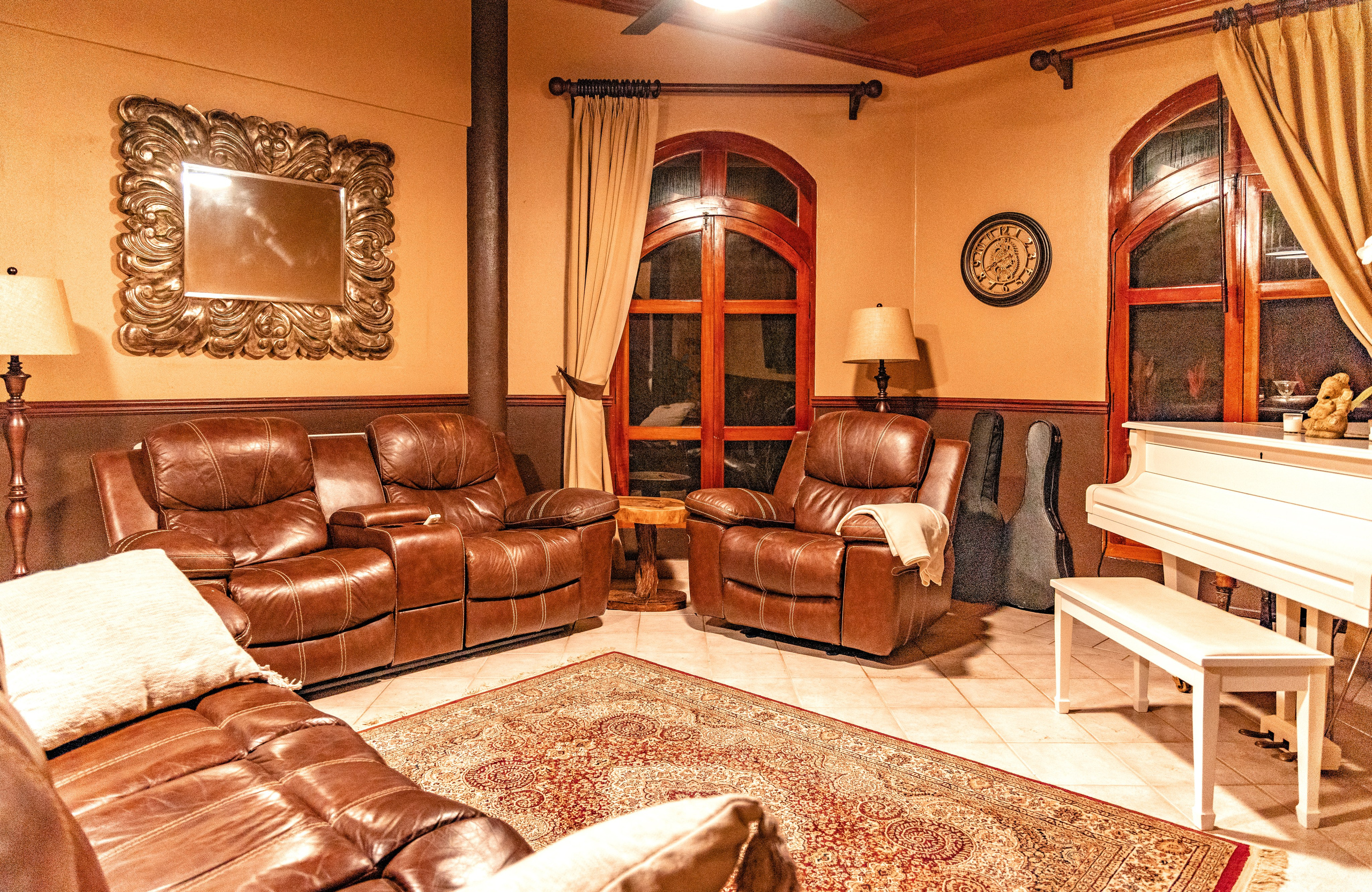 Photo content for business. Family, portrait, content photo in Costa Rica Evgeniya Besprozvannykh