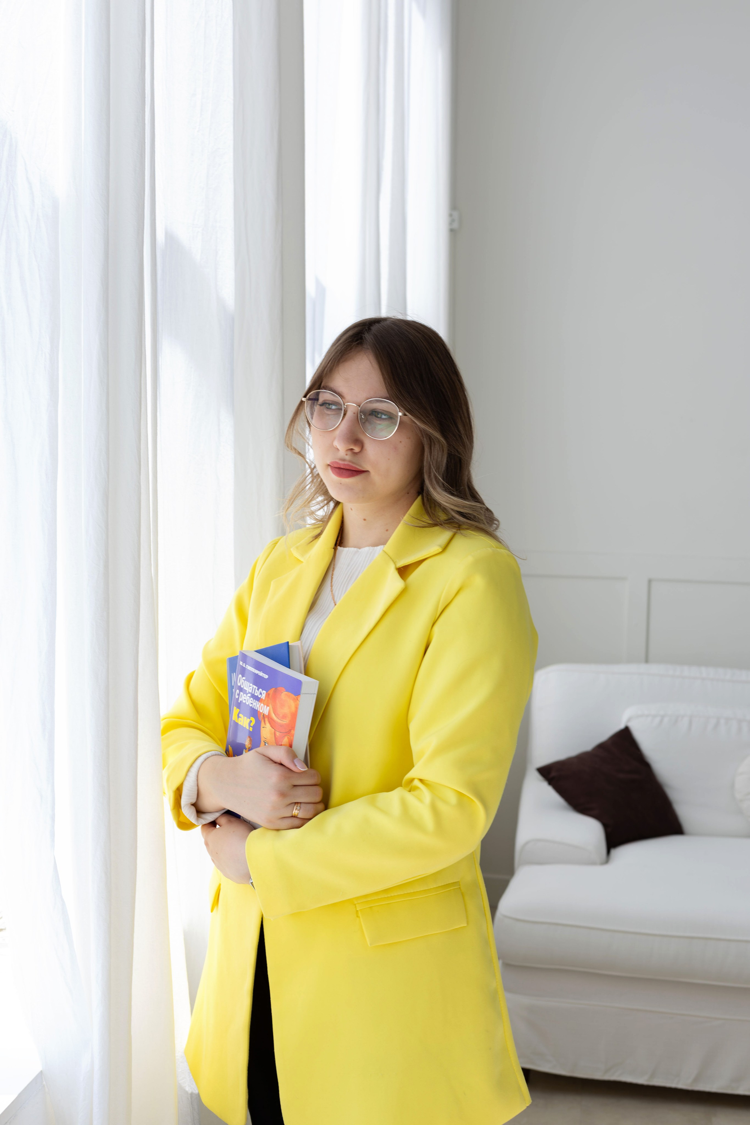 Семейная фотосессия в студии (Михаил, Крестина и Макар). Женский фотограф в Орске Новотроицке Динара Долганова