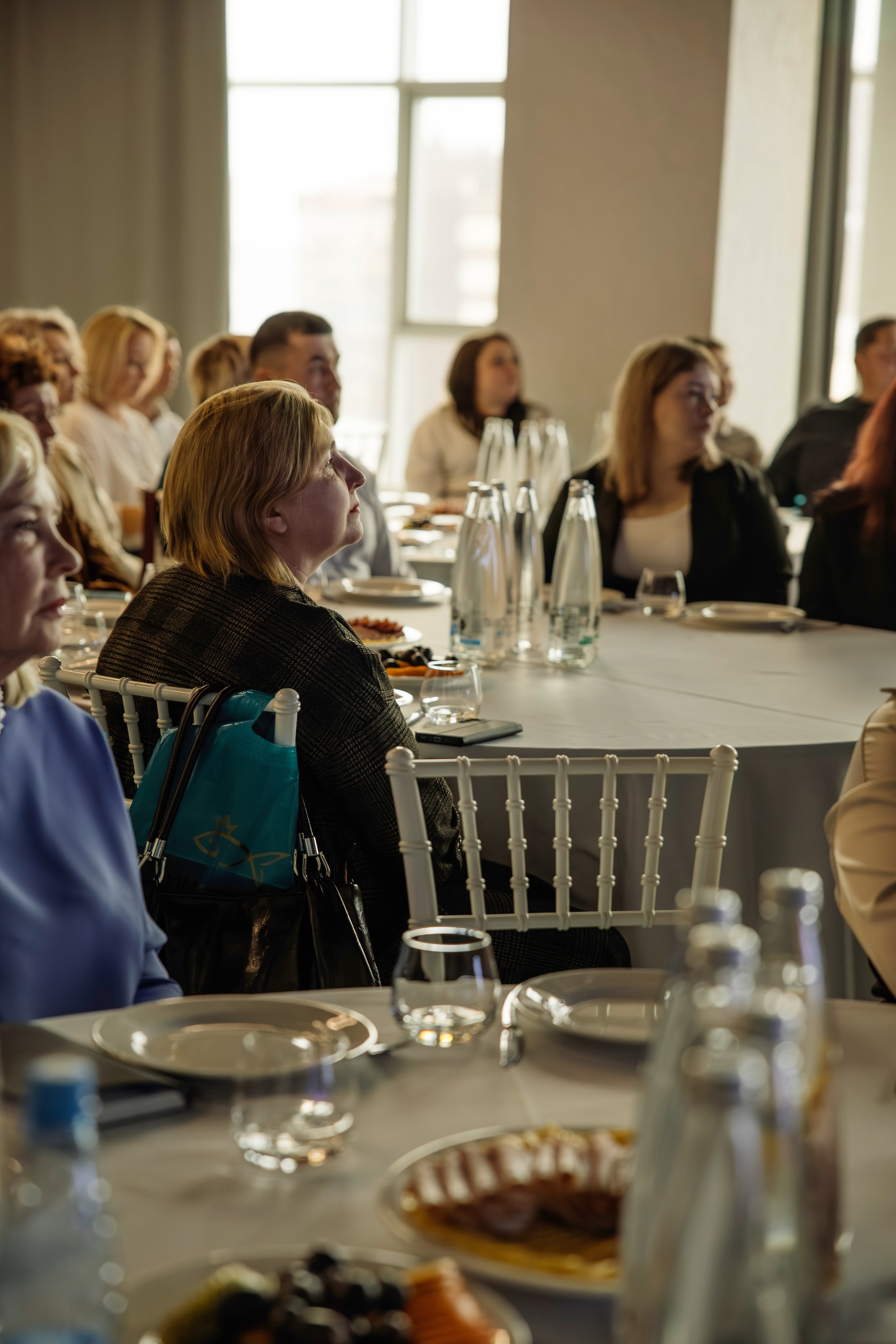 Империя Изобилия — выступления спикеров для предпринимателей. Свадебный фотограф в Иркутске Бобылев Никита