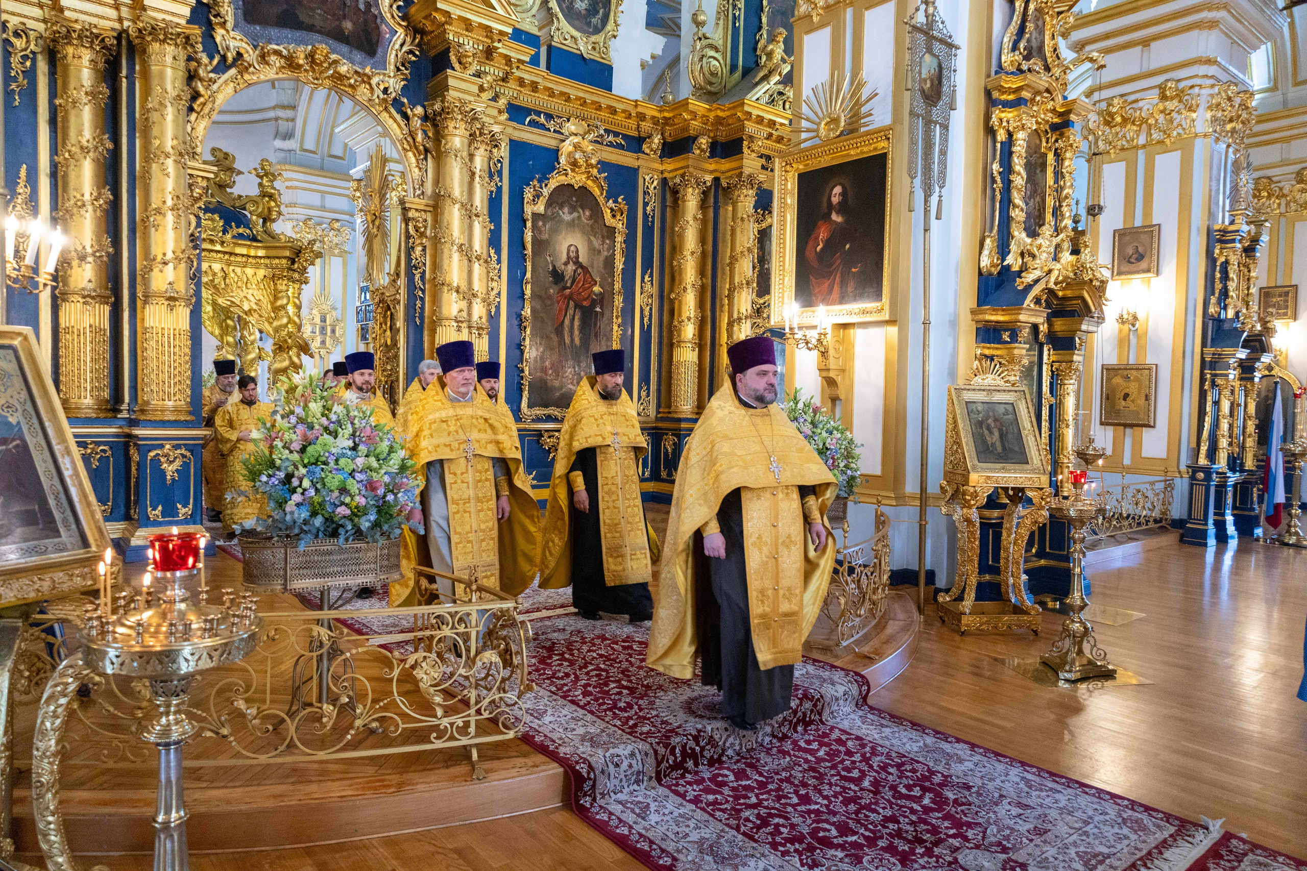 СЛАВНЫХ И ВСЕХВАЛЬНЫХ ПЕРВОВЕРХОВНЫХ АПОСТОЛОВ ПЕТРА И ПАВЛА. НИКОЛО-БОГОЯВЛЕНСКИЙ МОРСКОЙ СОБОР