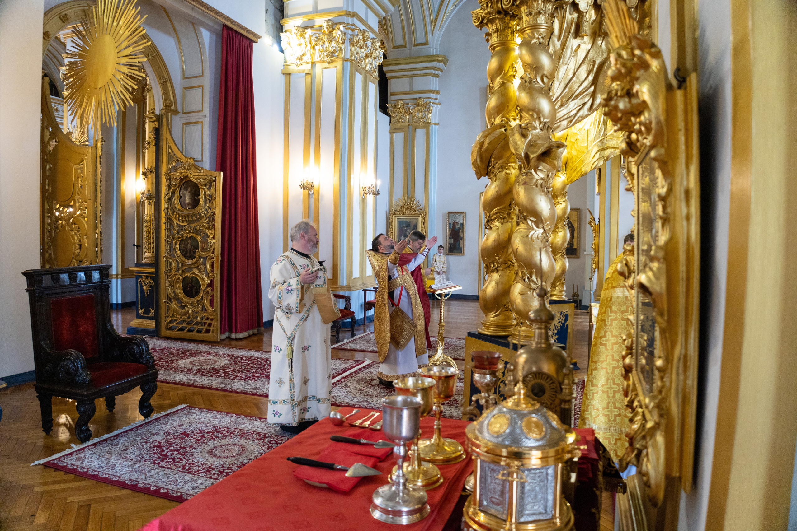 НЕДЕЛЯ 2-Я ПО ПЯТИДЕСЯТНИЦЕ. ВСЕХ СВЯТЫХ, В ЗЕМЛЕ РУССКОЙ ПРОСИЯВШИХ. НИКОЛО-БОГОЯВЛЕНСКИЙ МОРСКОЙ СОБОР