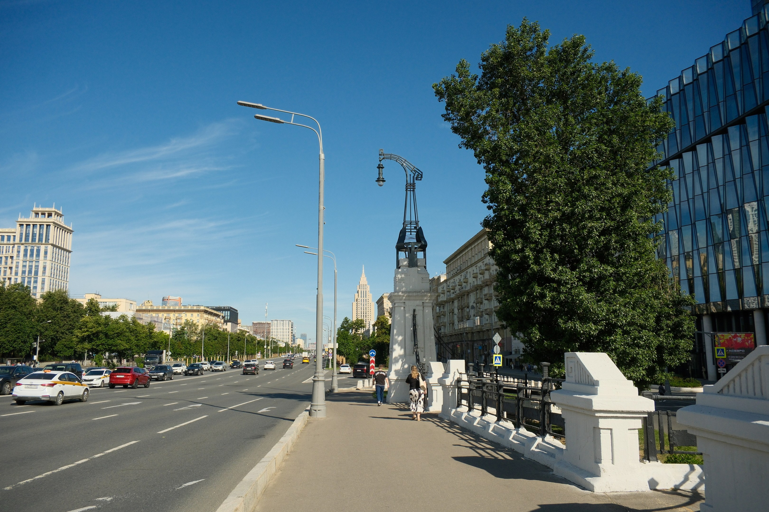 Улица, люди, жизнь…