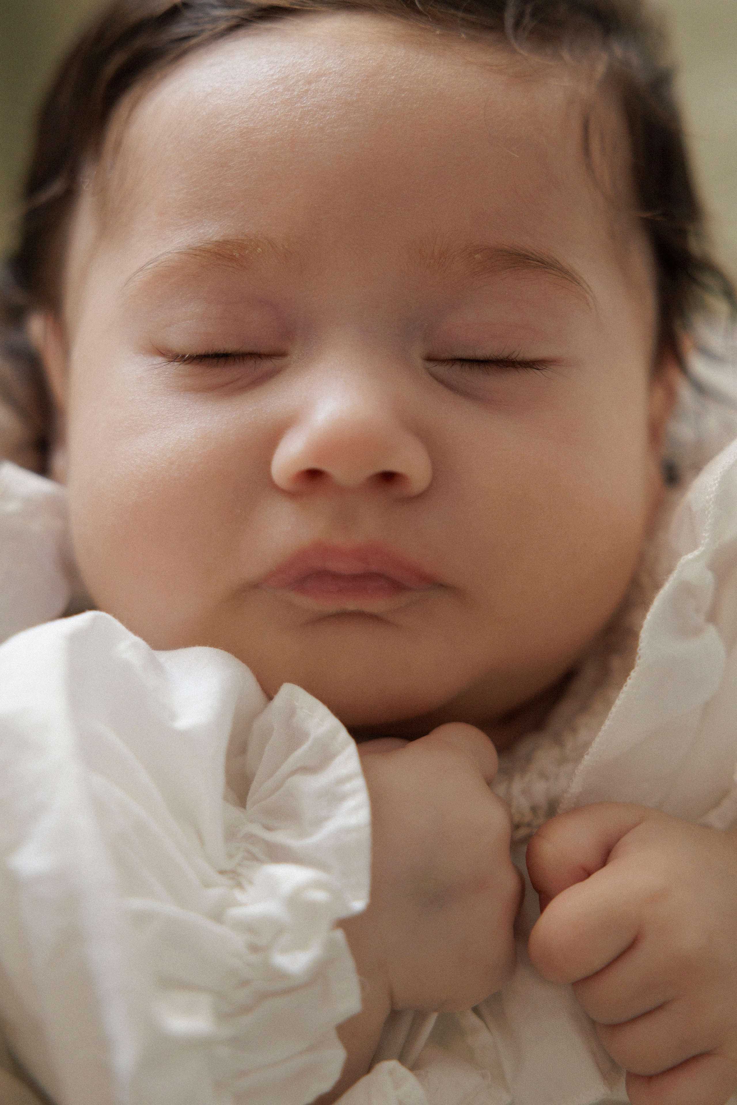 New born family photoshoot at home. Wedding and family photographer