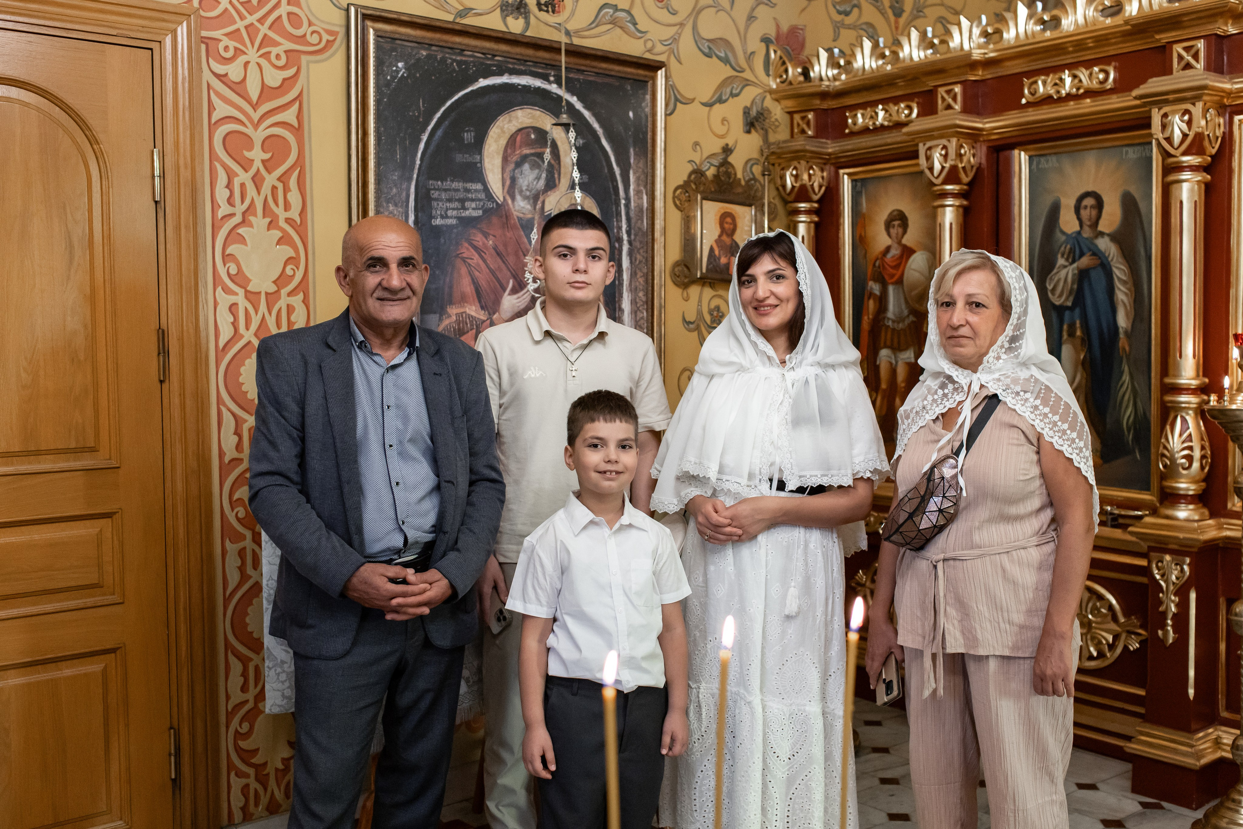 Крещение в Храме Воздвижения Креста Господня в Алтуфьеве. Профессиональный фотограф в Москве и Мо Мария Шантарёва