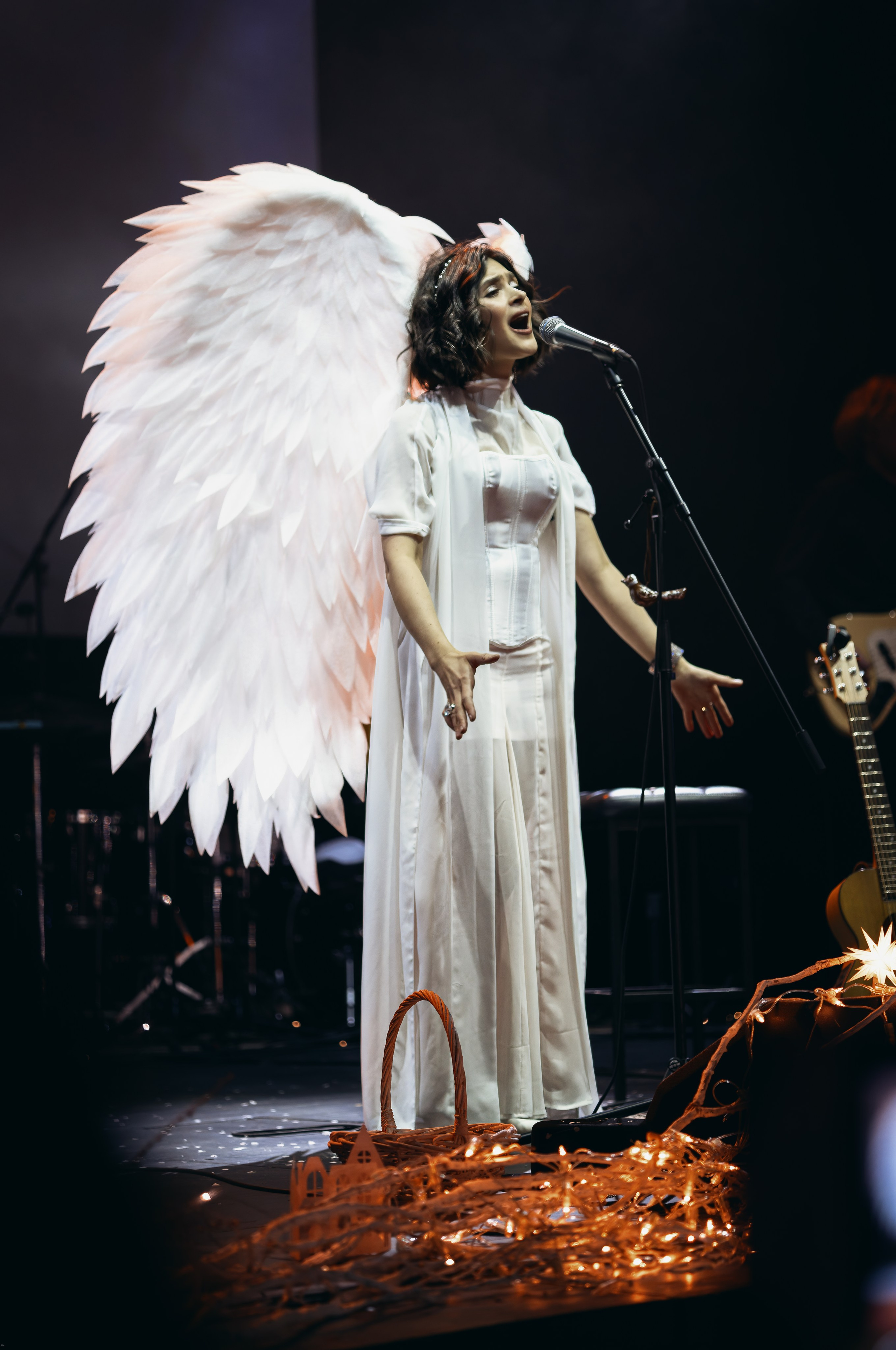 Женя Любич: Белый концерт 6 января 2026 года. Сайт фотографа Сергея Абрамова