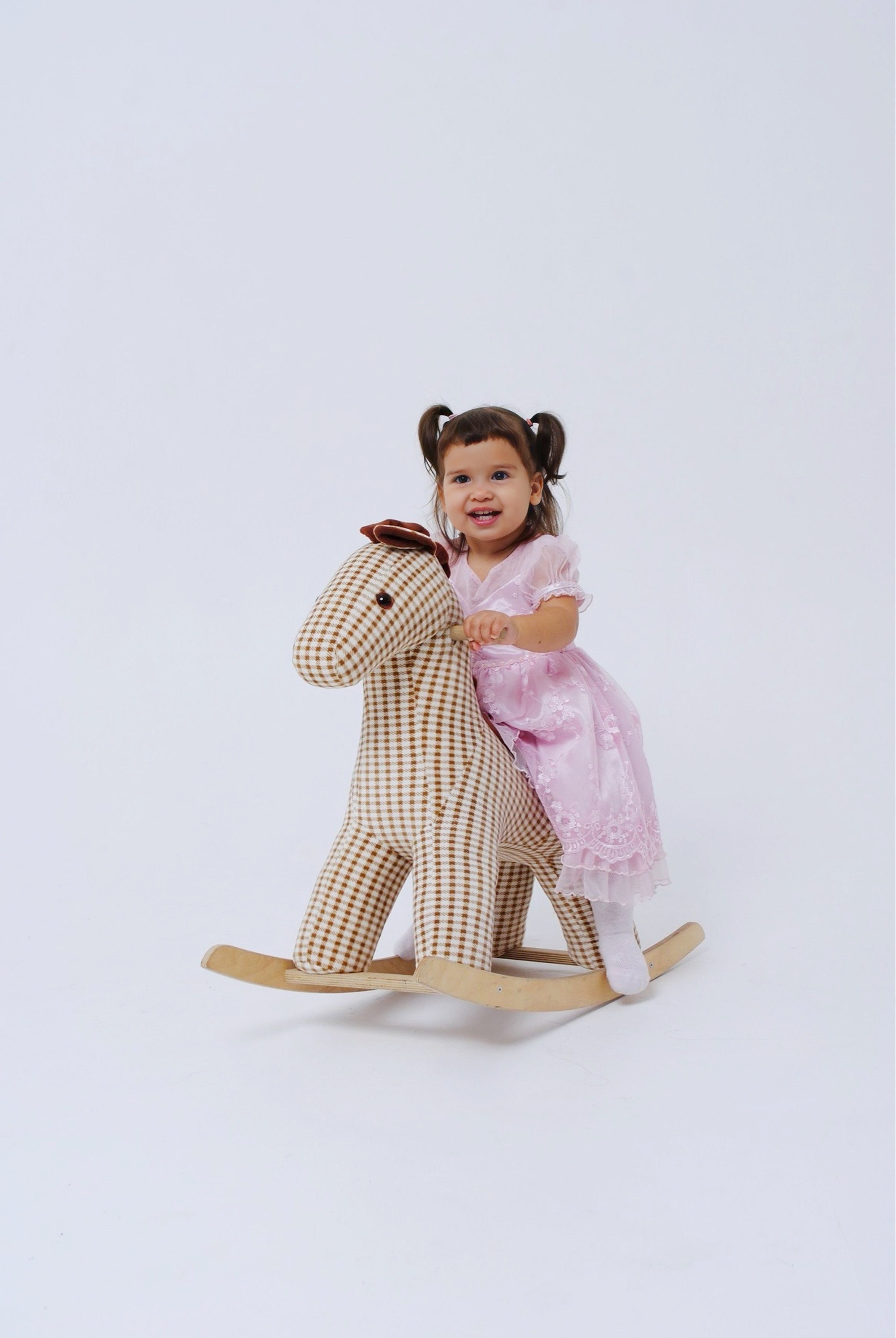 Анастасия и дочки. Фотограф Мария Мусаелян