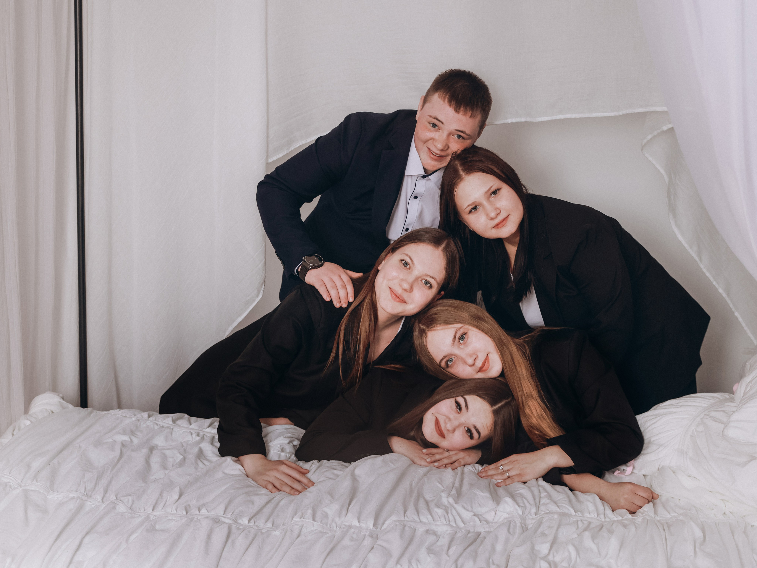 Школьники. Мультифотограф Динара Ахмедзянова