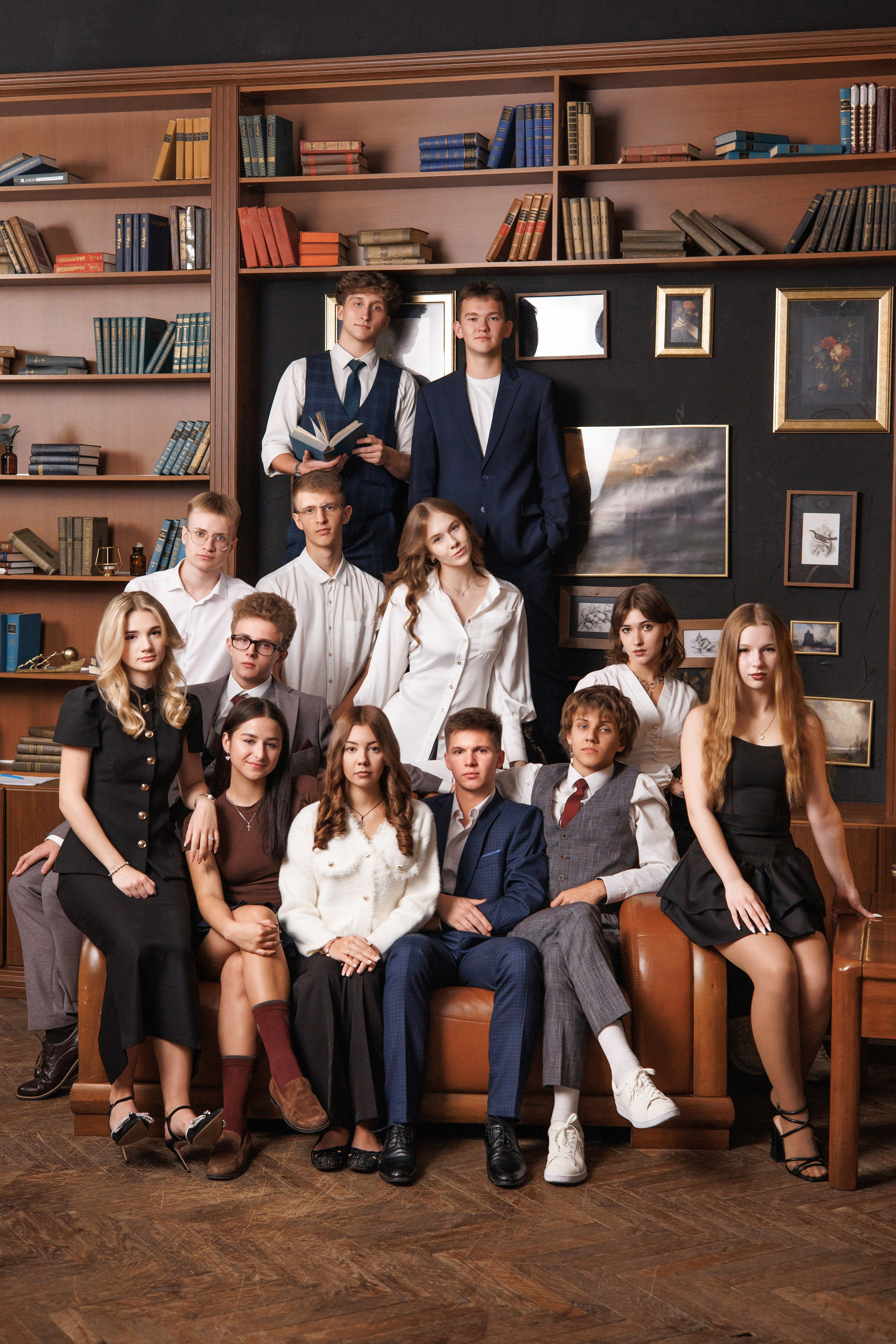 Локация для коллективных кадров № 3. Выпускные альбомы клевербук Воронеж