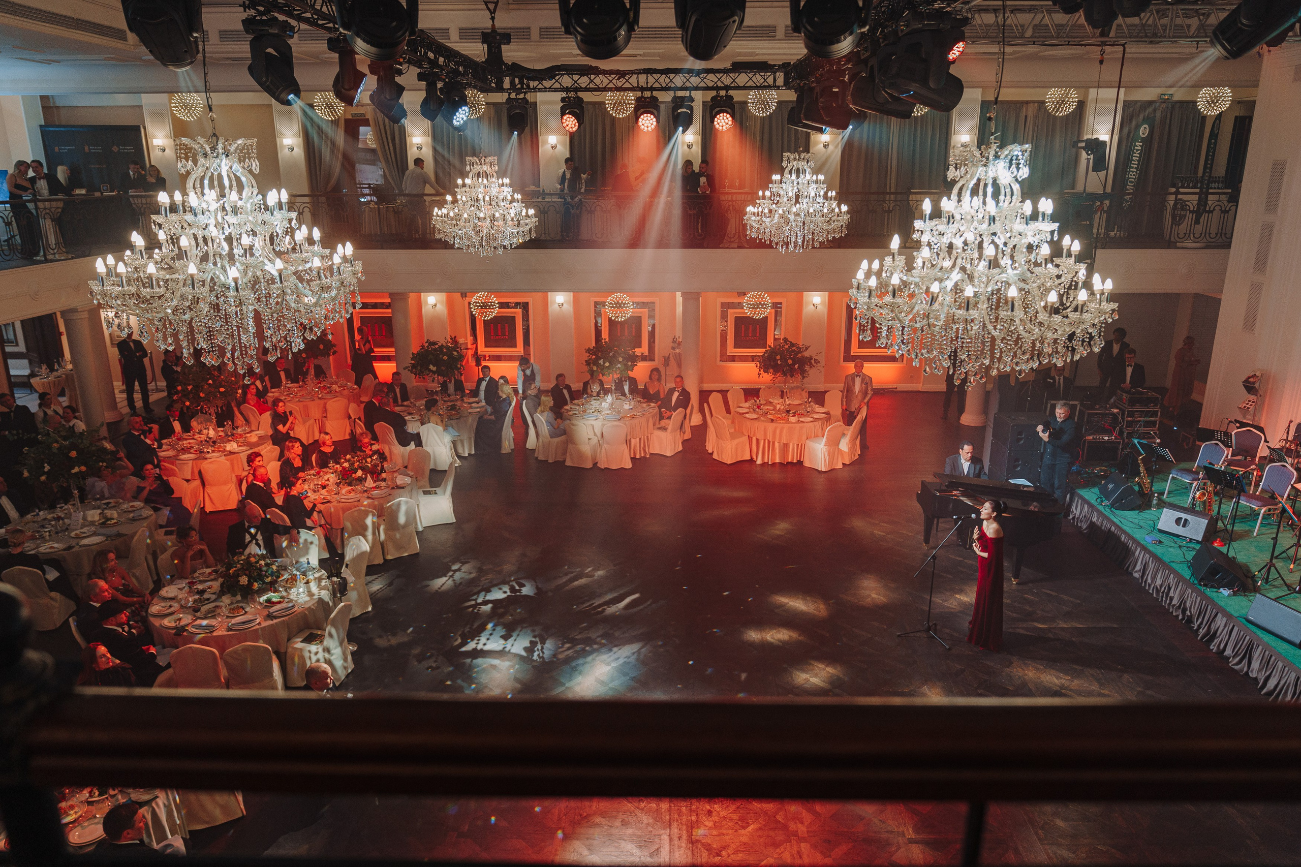 Бал на траве. Студия коммерческой фотографии в Москве и области