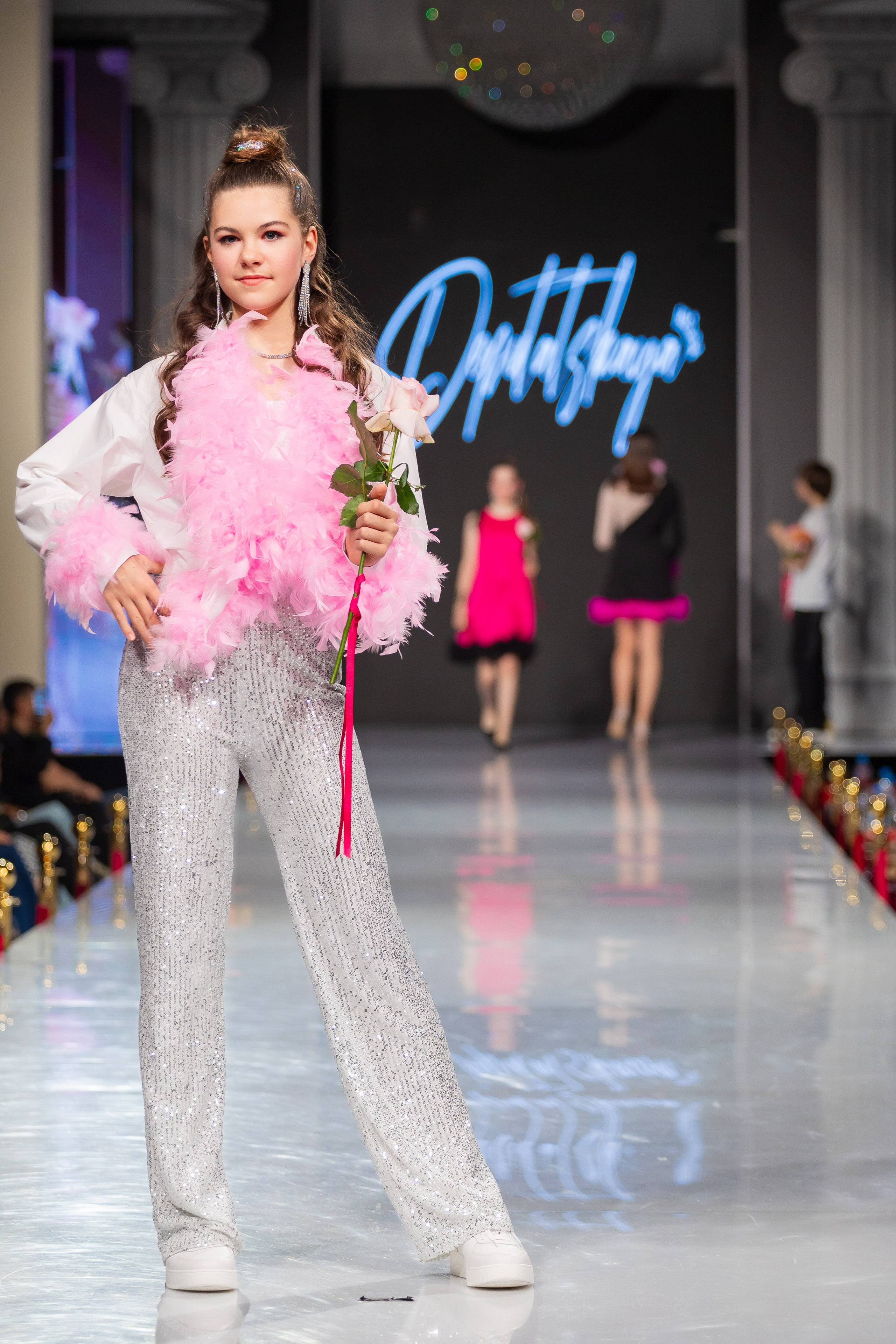 Estet Fashion Week. Photomantis