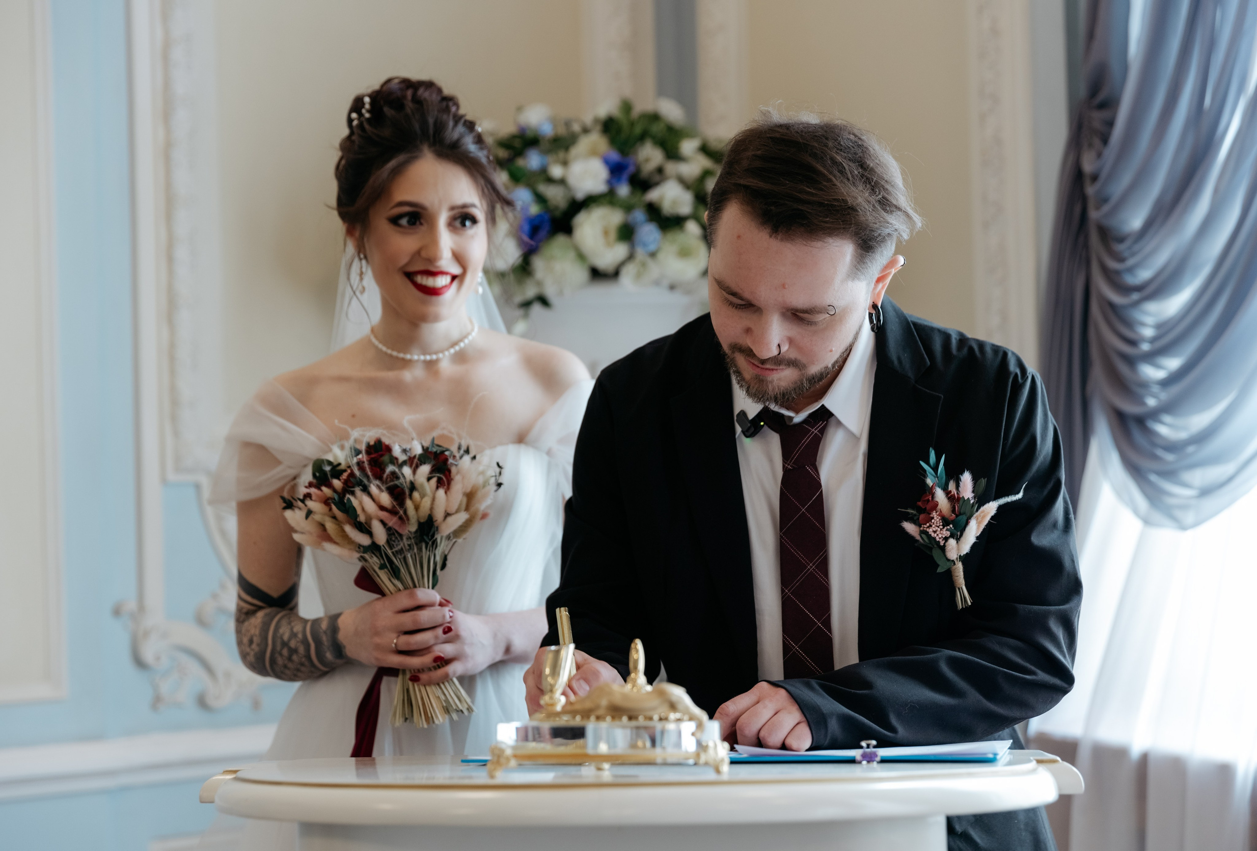 Ты молчишь, а я улыбаюсь, Мария. Свадебный и репортажный фотограф в Санкт-Петербурге