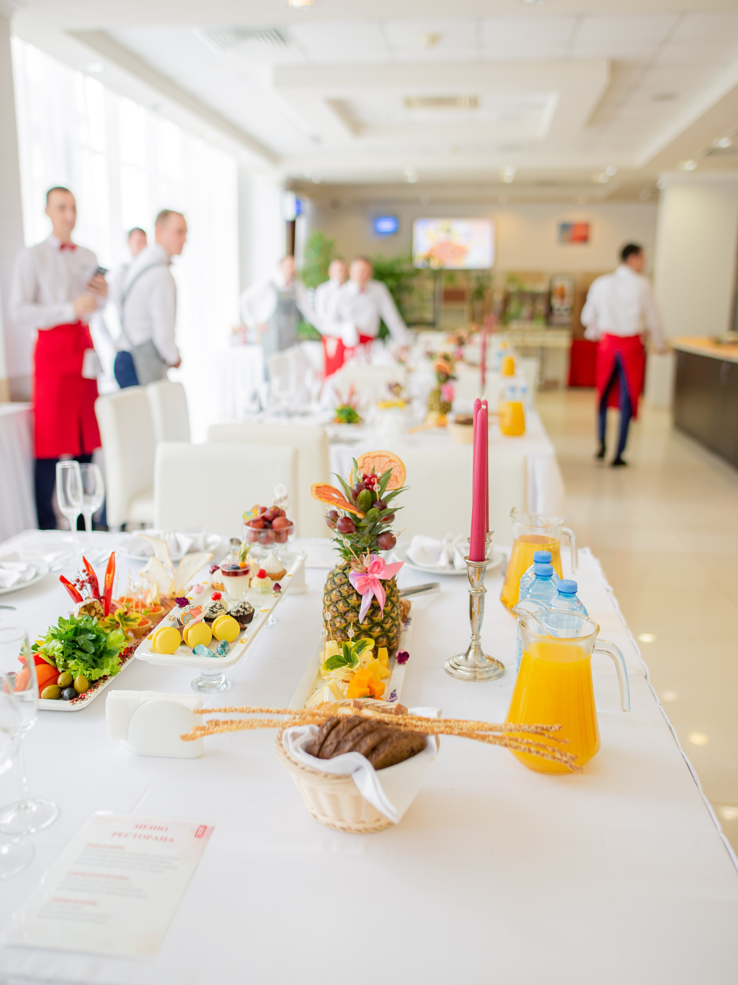 Bridge Resort. 8 марта. Поздравление от мужчин. Фотограф Сергей Катаев