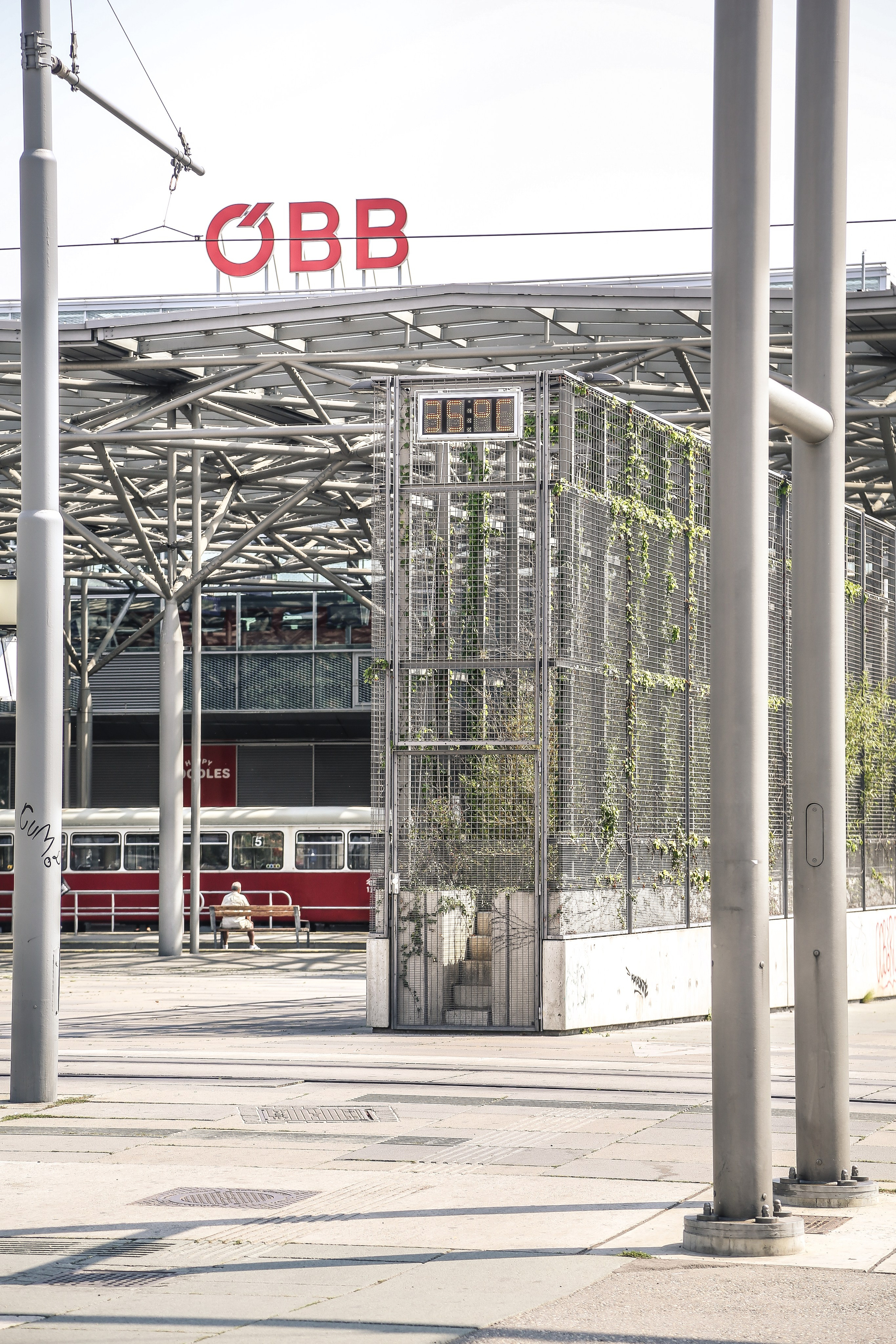 Австрия: Вена — Ратуша и Парламент, Пратер, Аугартен. Дарья Письменюк / Darya Leitstern — фотограф, музыкант, журналист, путешественник