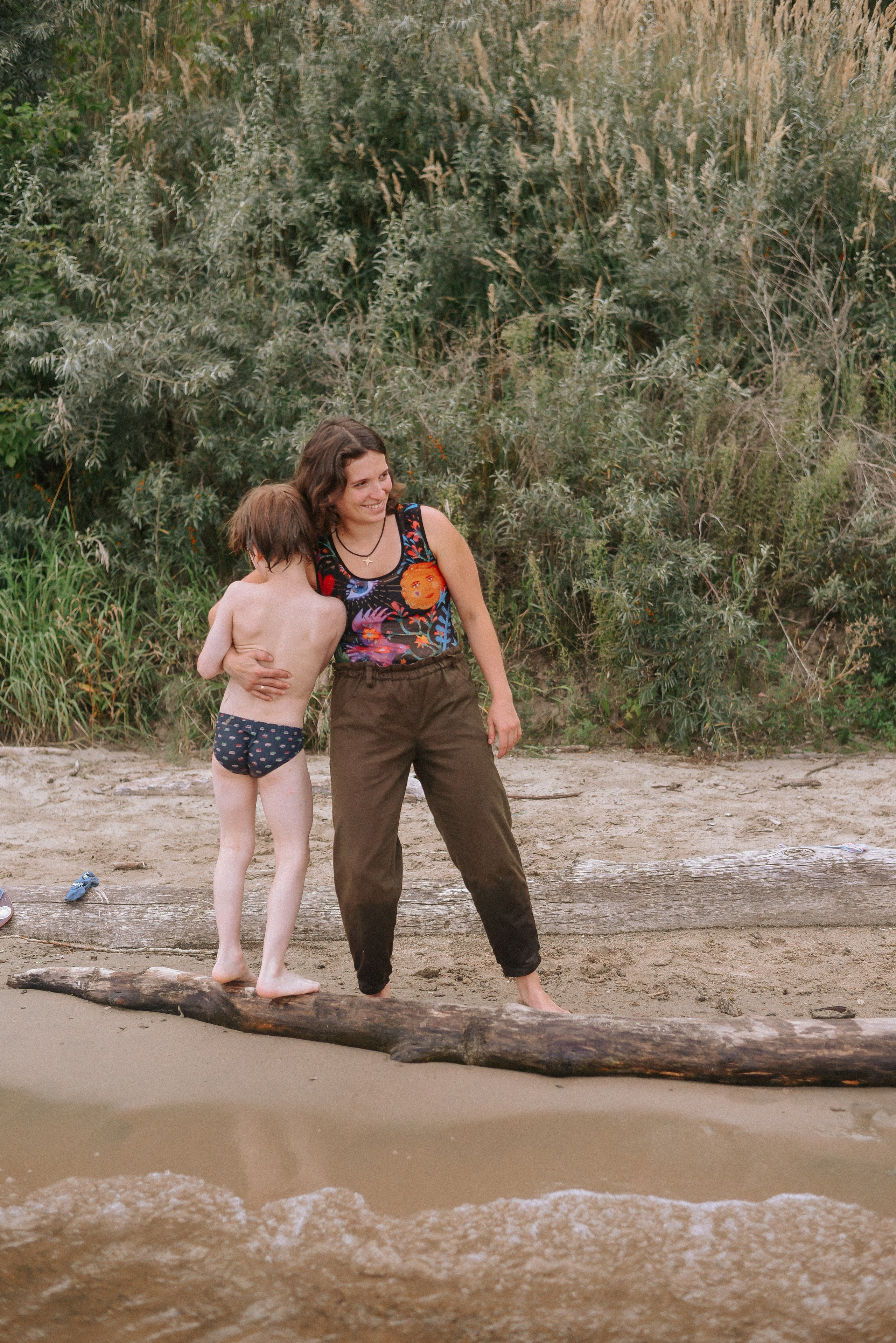 Берег, рак и капибара. Детский и семейный фотограф в Новосибирске Саша Дорошенко