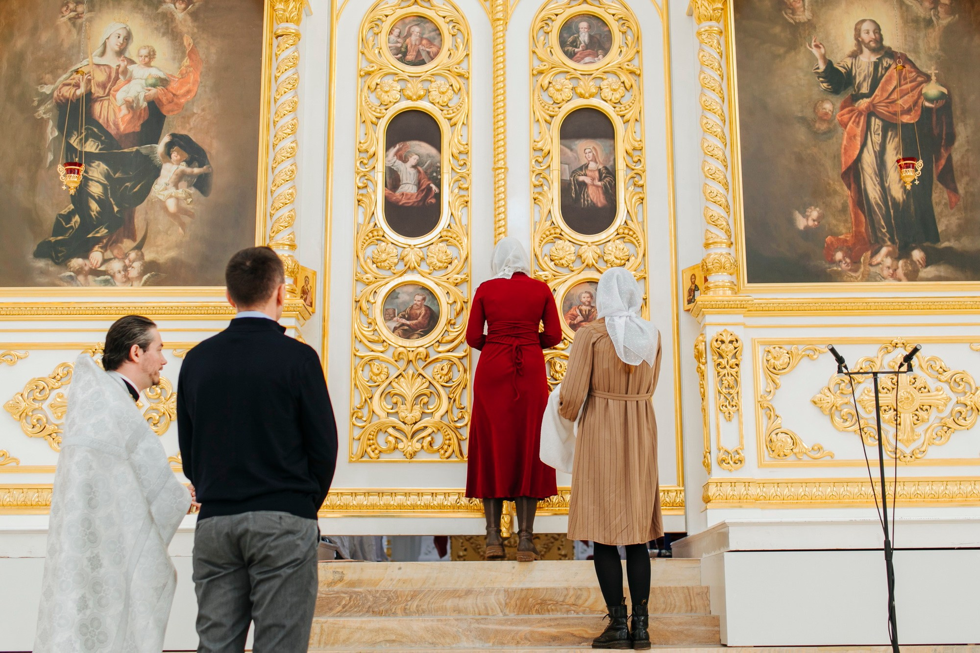 Индивидуальное крещение в Смольном Соборе, где провести крещение СПб, лучший храм для крещения, сколько стоит крещение, церковь где не нужны беседы, без крестных