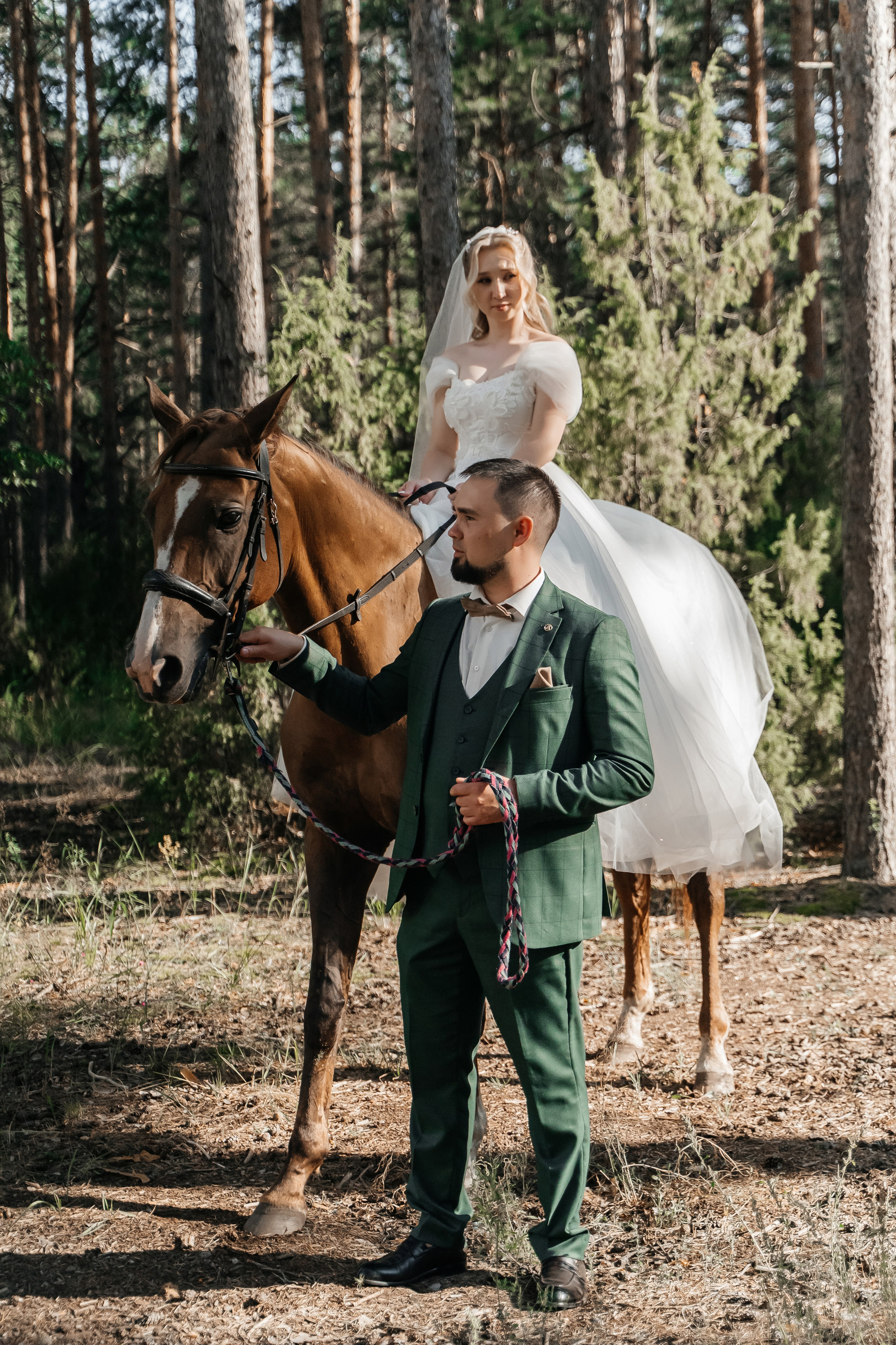 Свадебная прогулка. Свадебный фотограф видеограф Чебоксары