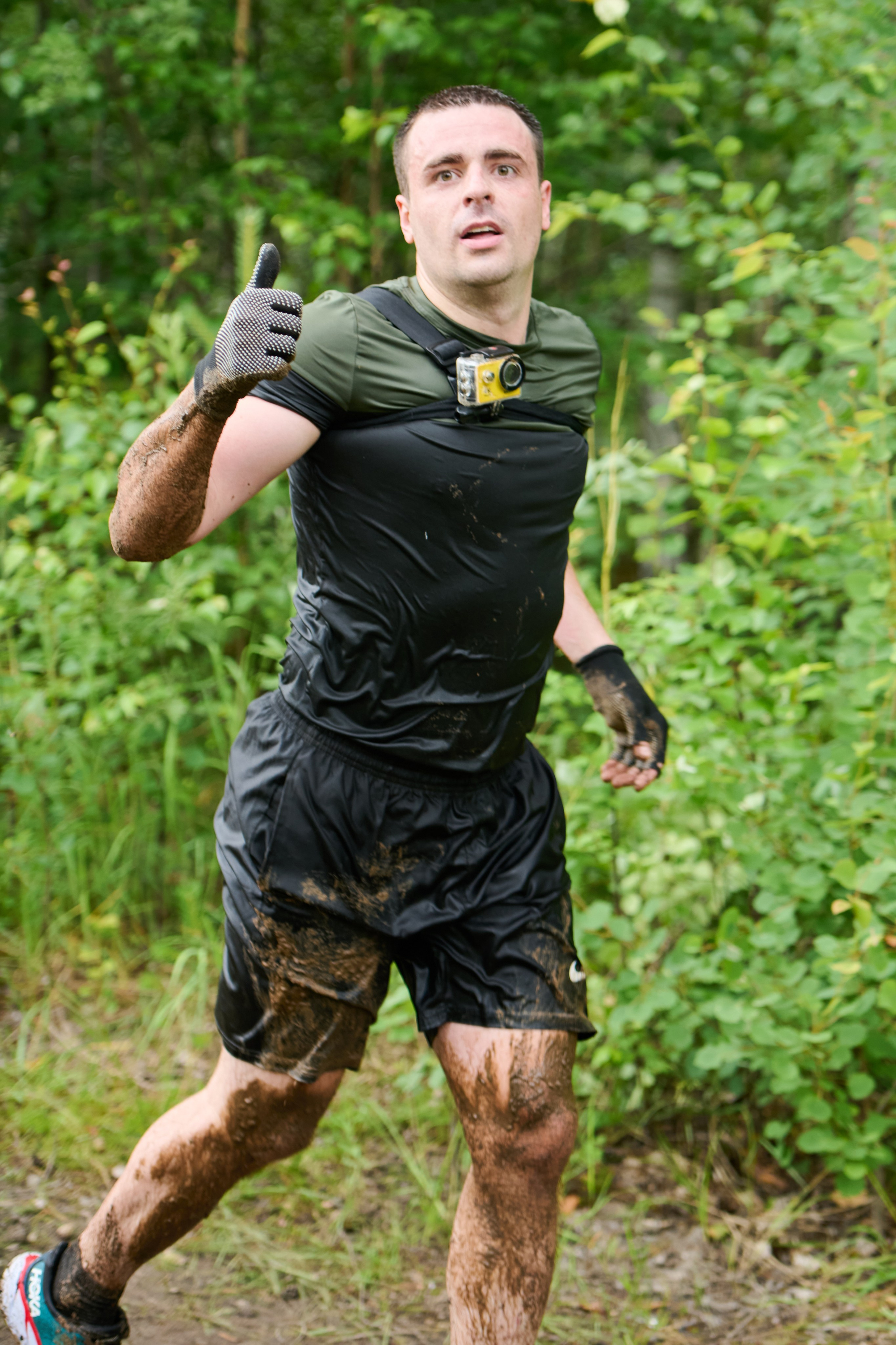 Фоторепортаж с забега Стальной характер в Сургуте, 5 июля 2025. Репортажный и семейный фотограф — Шелихов Сергей