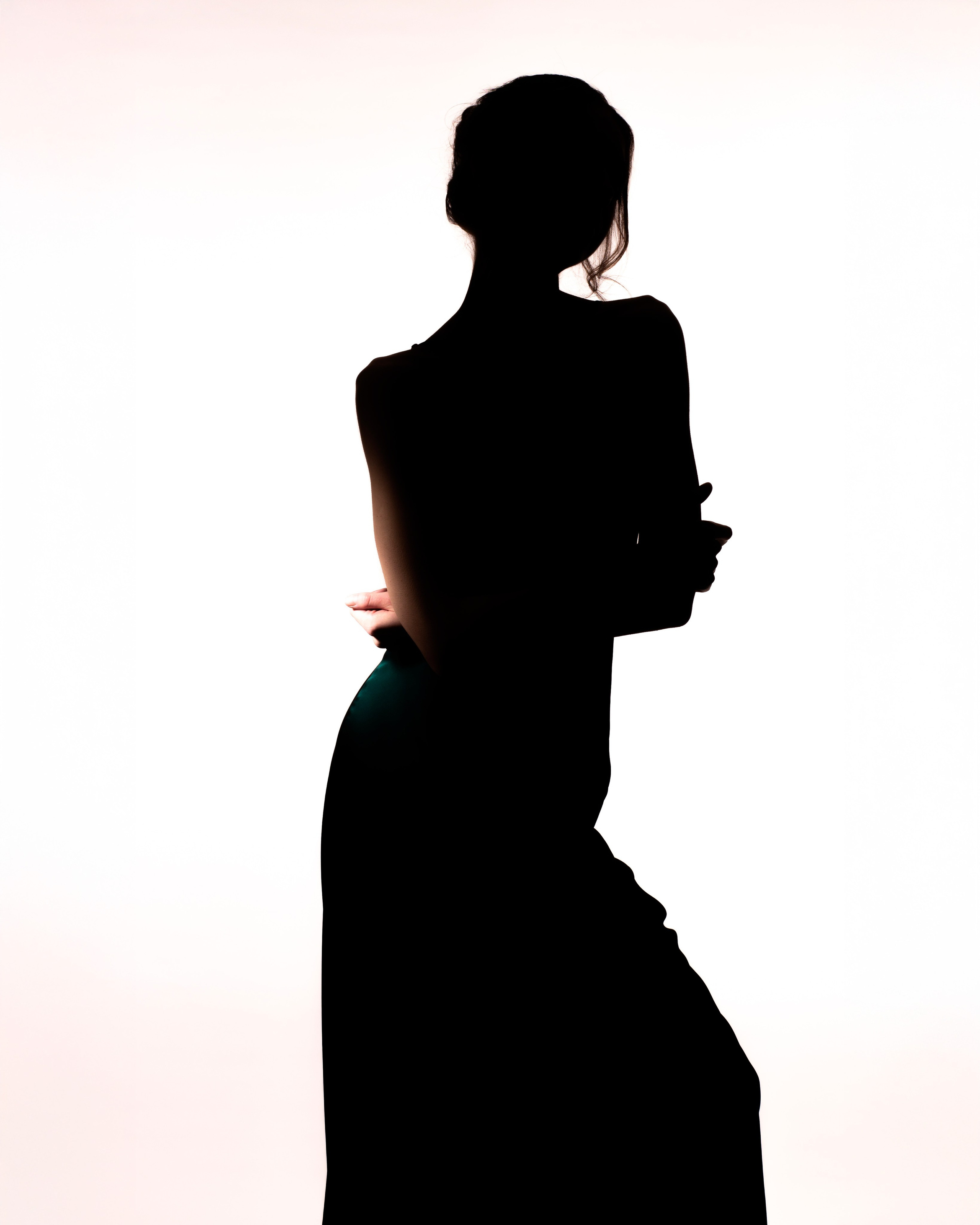 Искусственный свет. Визуальный дизайнер из Санкт-Петербурга Айси Клусова