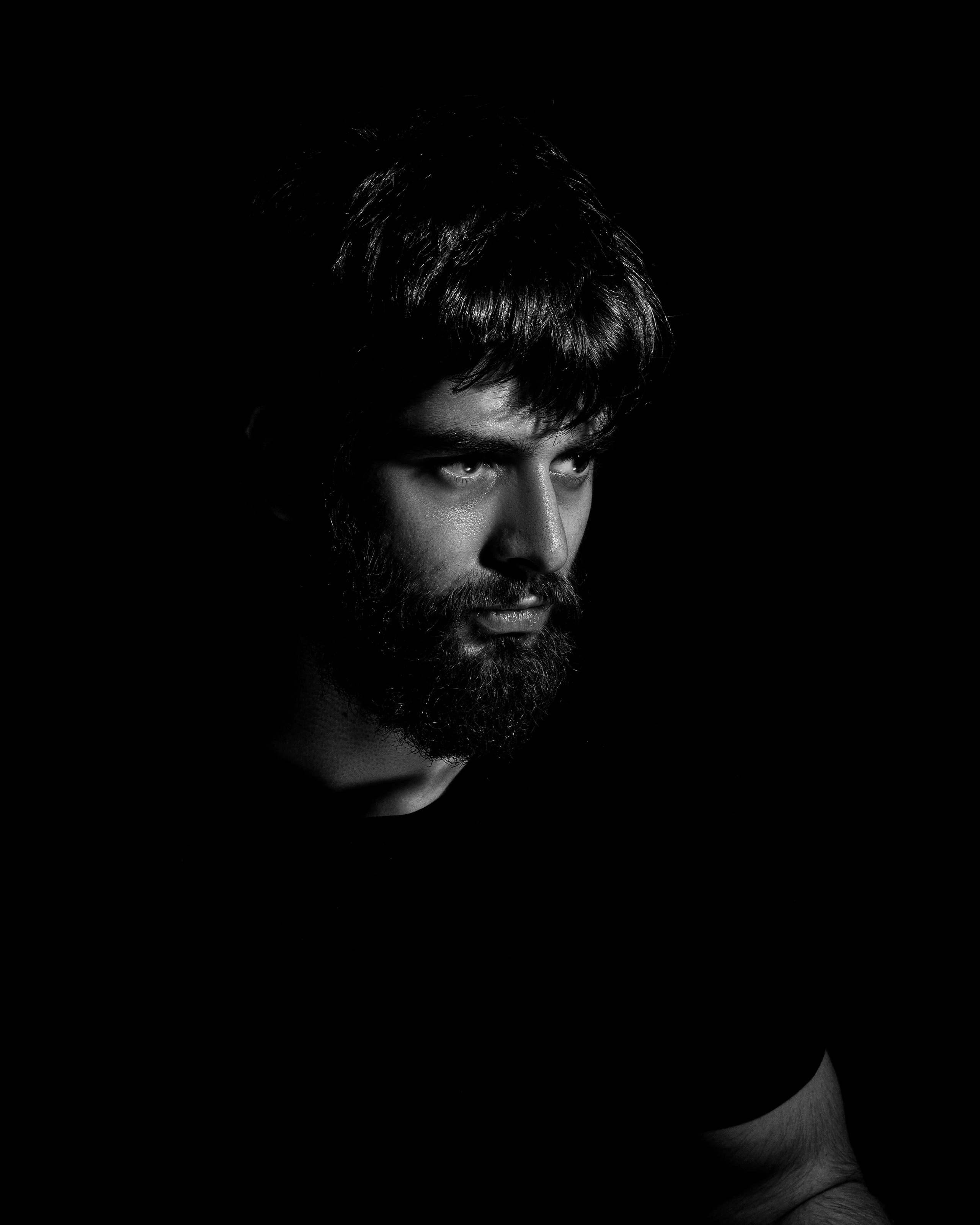 Мужской портрет. Визуальный дизайнер из Санкт-Петербурга Айси Клусова