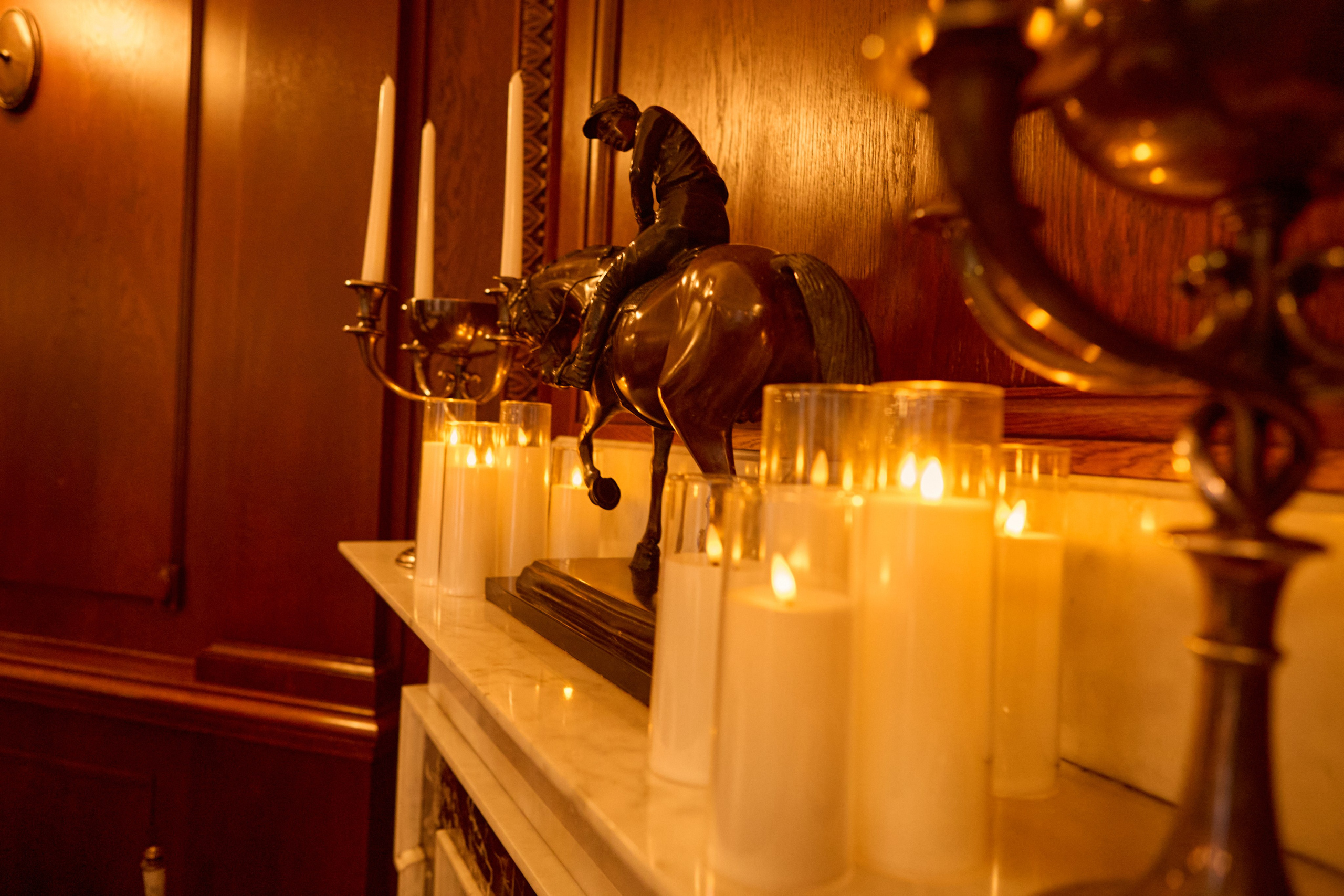 Evening on Nevsky Prospect Street at the Palkin Restaurant. Фотограф в Санкт-Петербурге Владимир Тихомиров