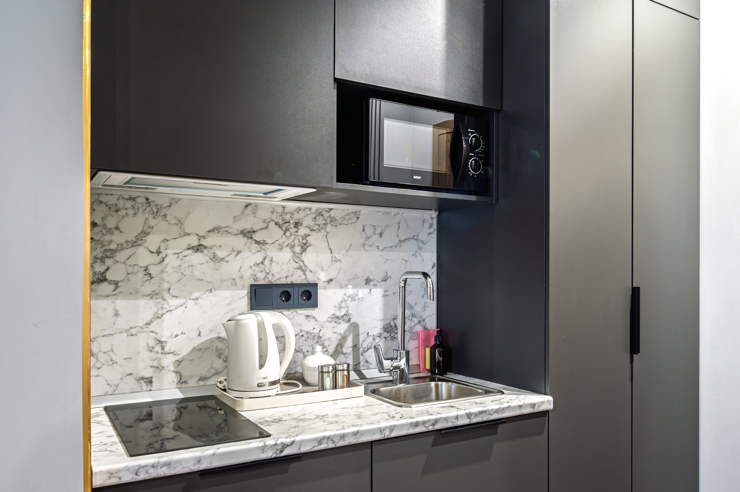 Классический номер отеля Acqualina. Интерьерный фотограф. Фото- видеосъемка недвижимости Санкт-Петербург