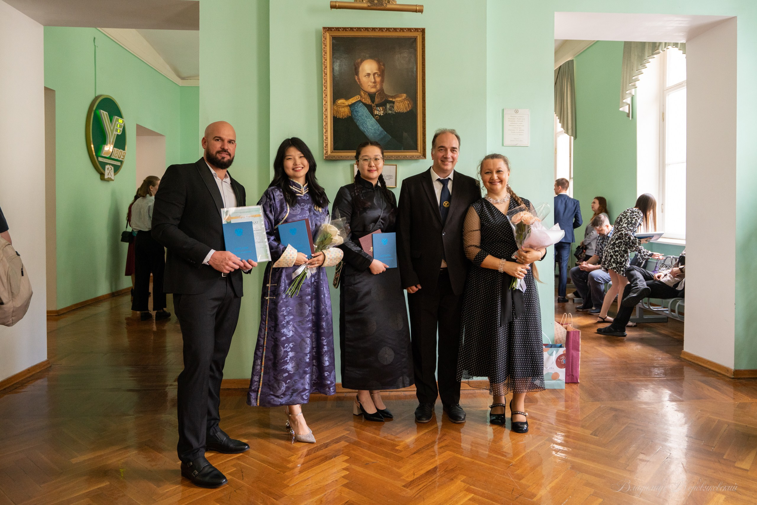 Вручение дипломов факультета УПЛ. Фотограф Владимир Коровяковский