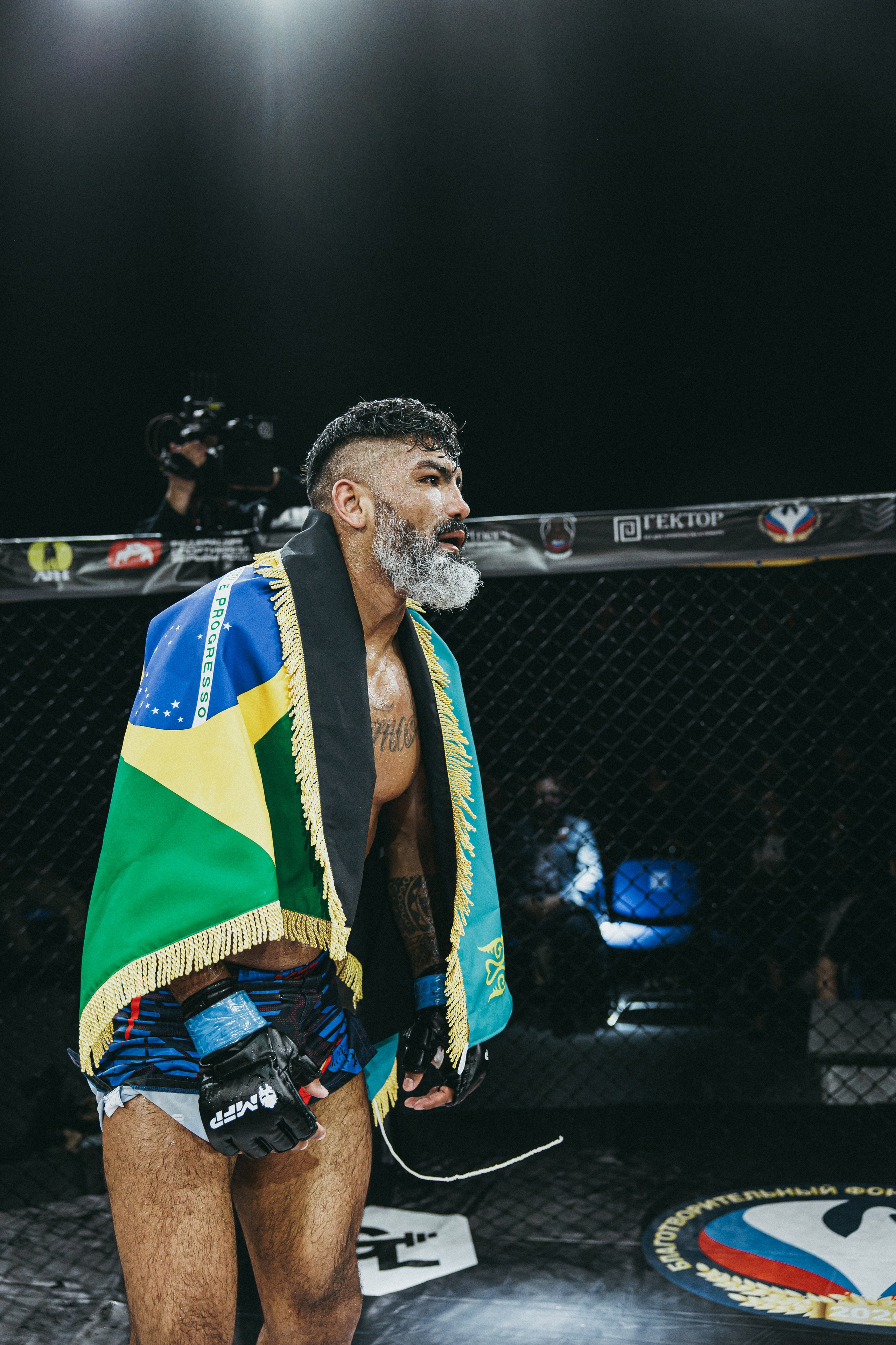 MFP255 ДУГЛАС РИБЕЙРО VS МАКСИМ БУТОРИН. Фотограф Иркутск Антипин Сергей