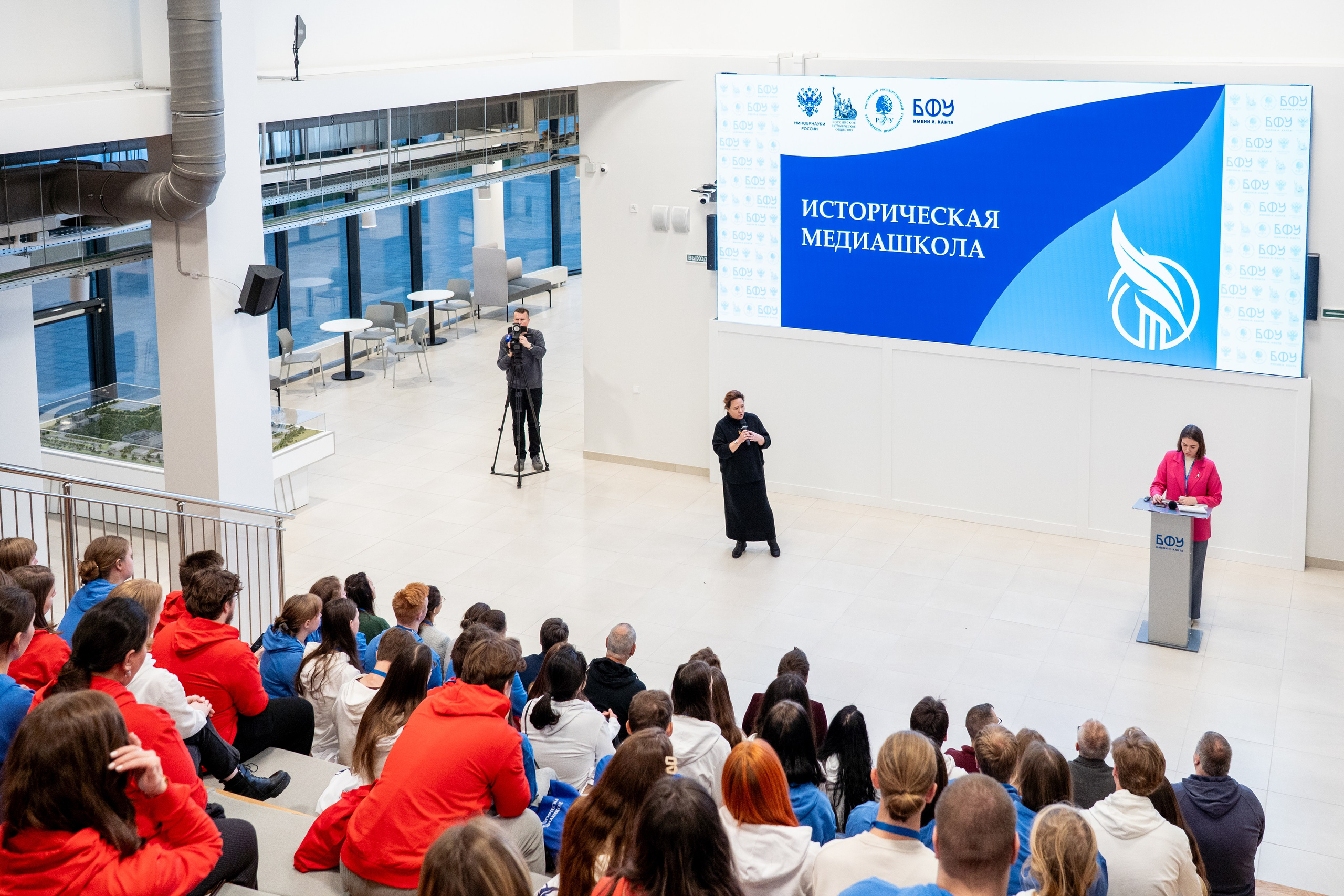 Историческая медиашкола 2025 в Калининграде. Репортажный фотограф в Москве Легкая Софья