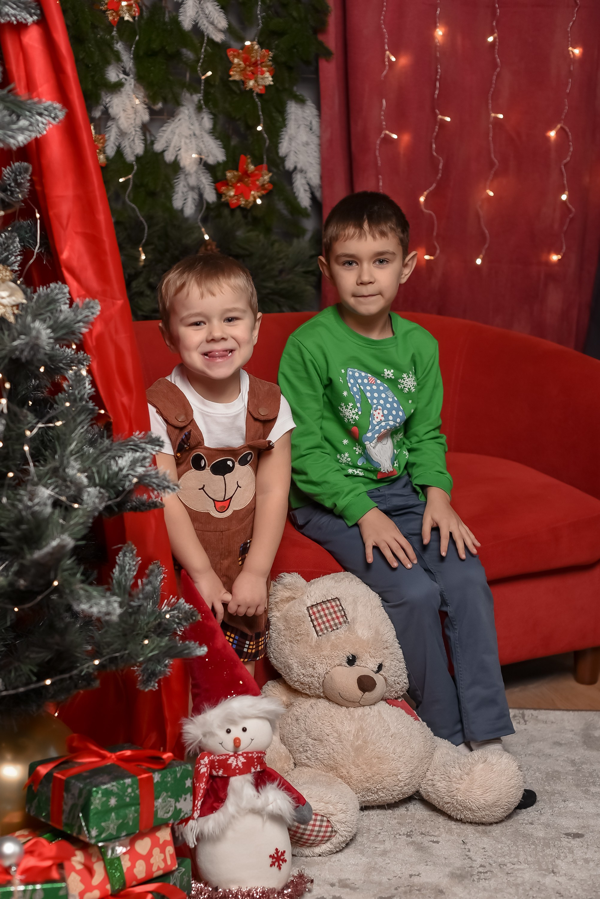 Новогодняя семейная фотосессия 2026 г. Фотограф Тула творческие фотосессии недорого Ольга Ромашина