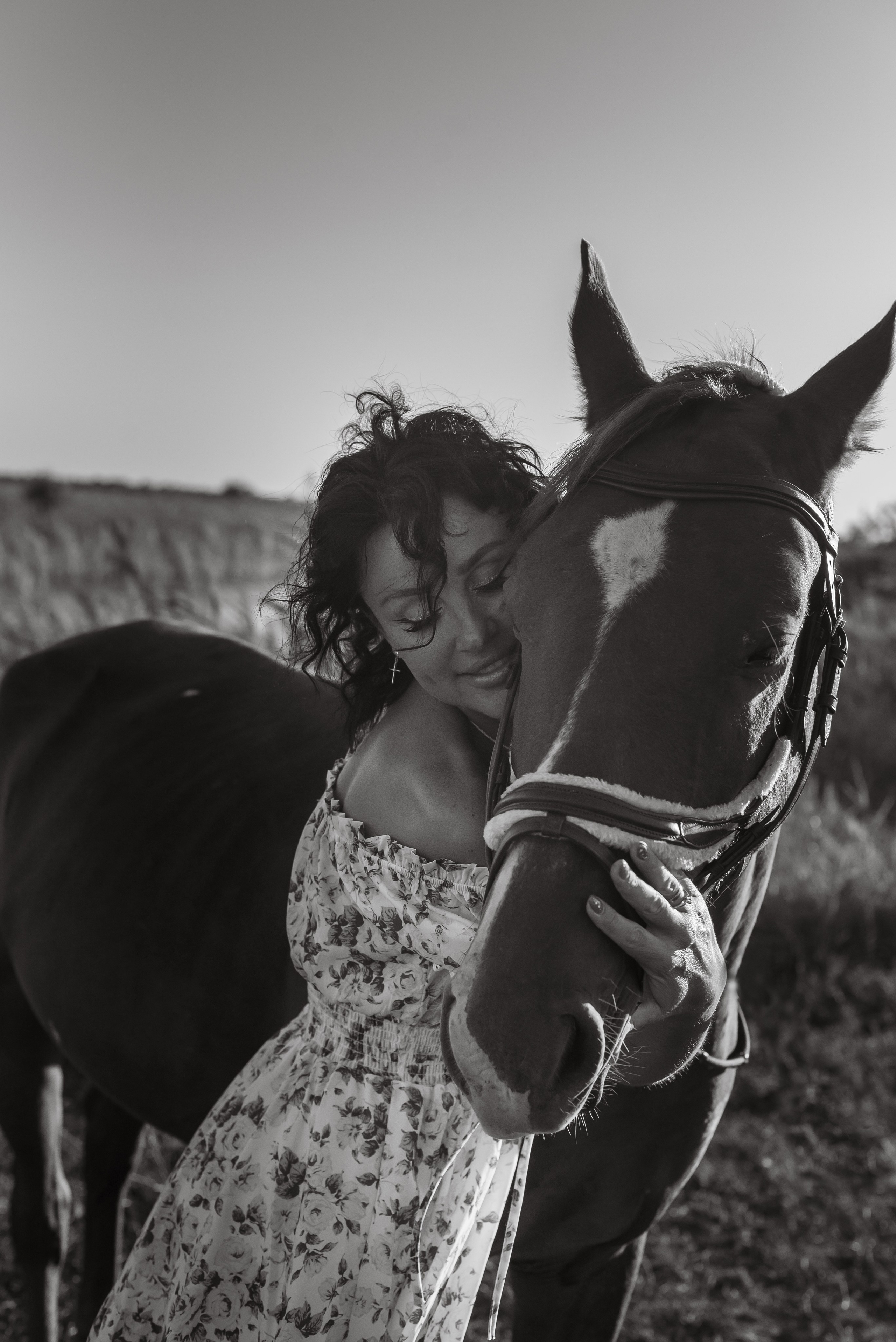 Жанна и лошадь. Детский и семейный фотограф выпускной альбом Приморско-Ахтарск