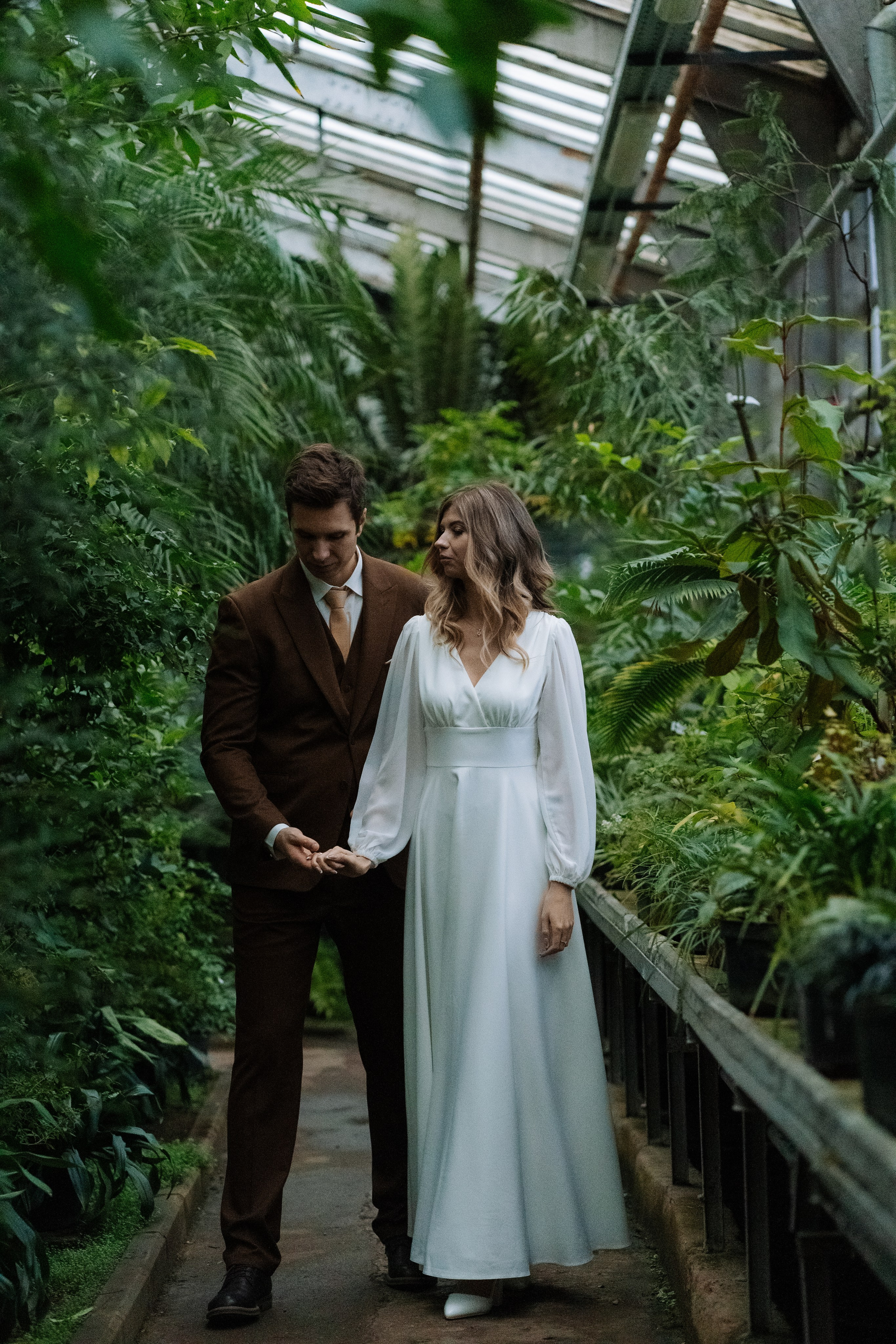 Свадебная фотосессия в оранжерее, Москва. Свадебный фотограф в Москве Анна Полушина