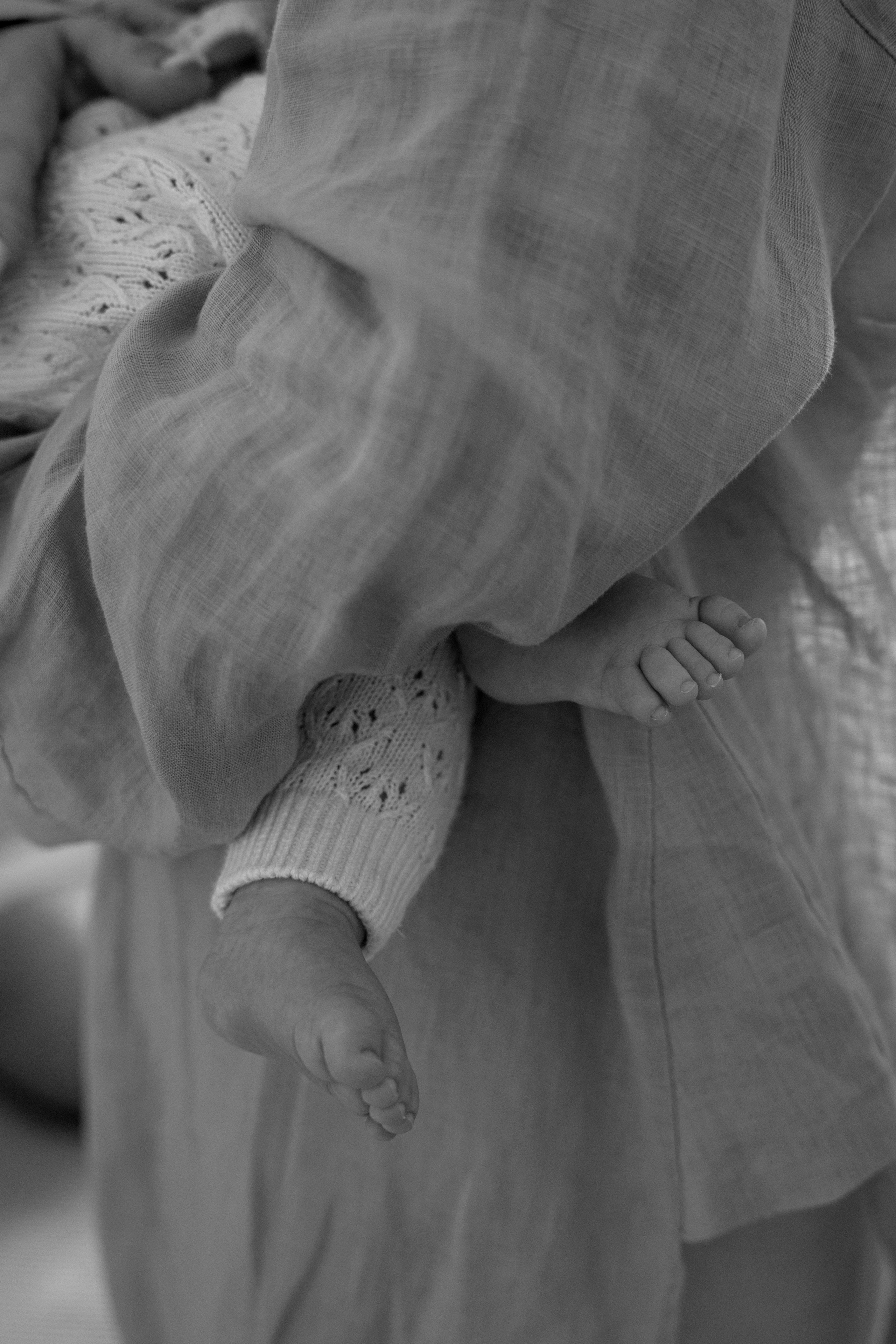 New born family photoshoot at home. Wedding and family photographer