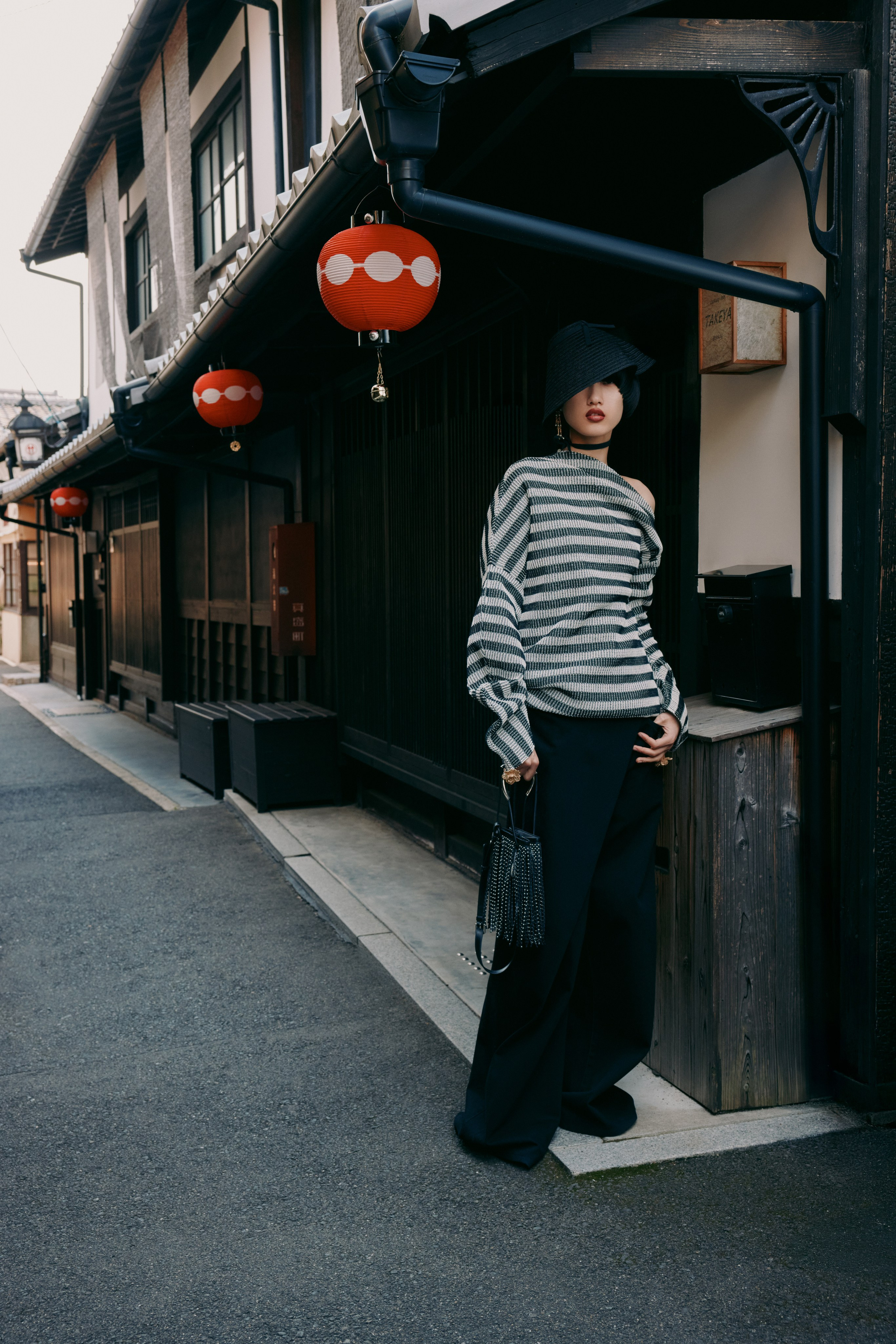 ELLE Mexico. Retoucher