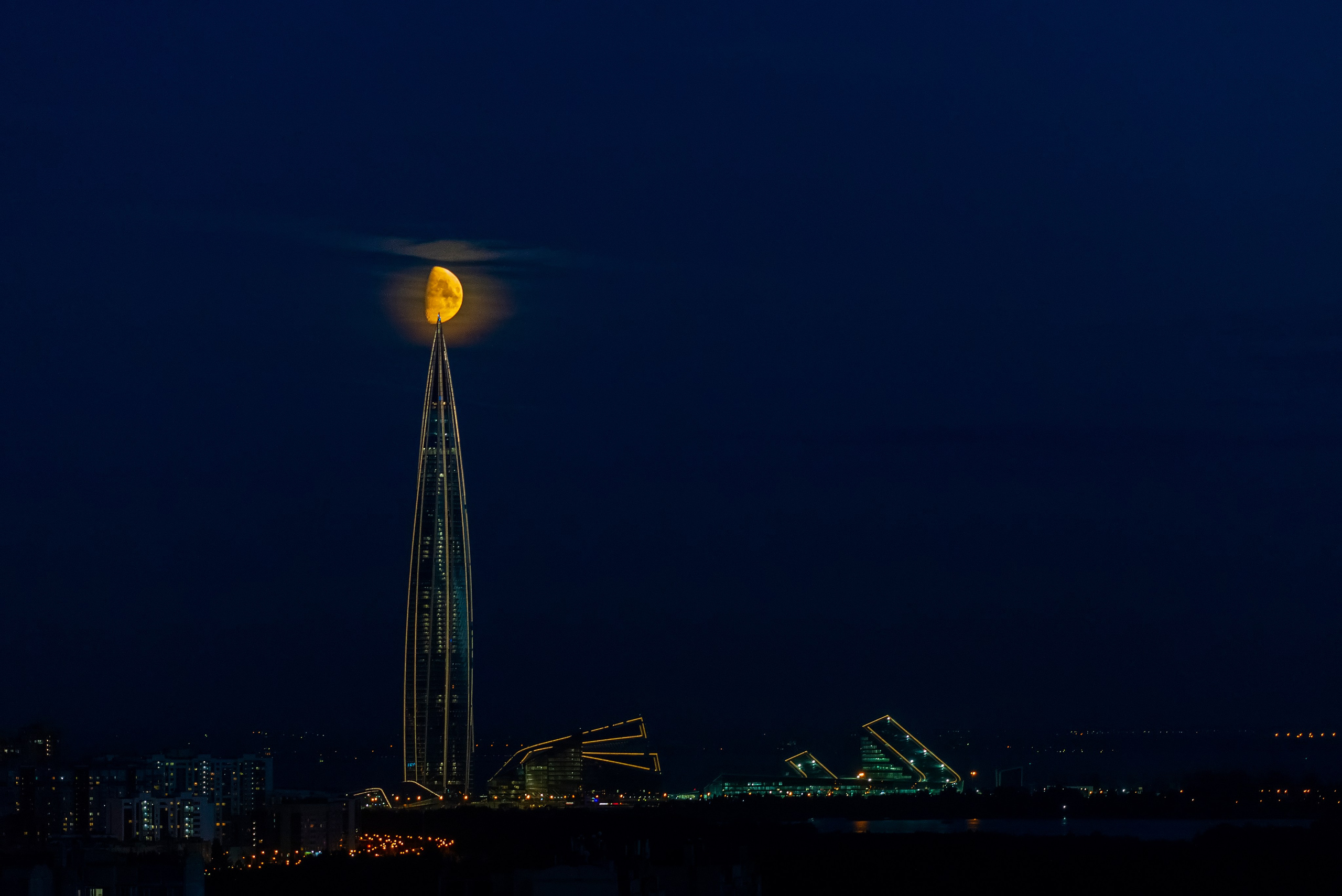 Архитектурная фотография и городской пейзаж. От прошлого к будущему авиации через фотографию
