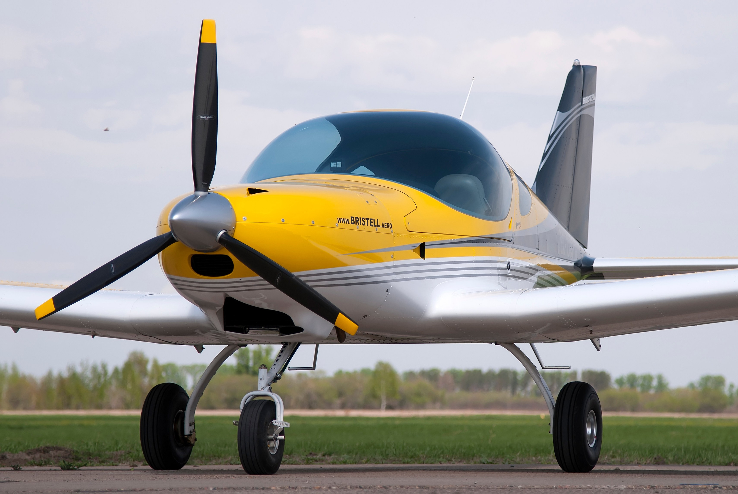 Авиация: самолеты, вертолеты, небесные зарисовки. От прошлого к будущему авиации через фотографию