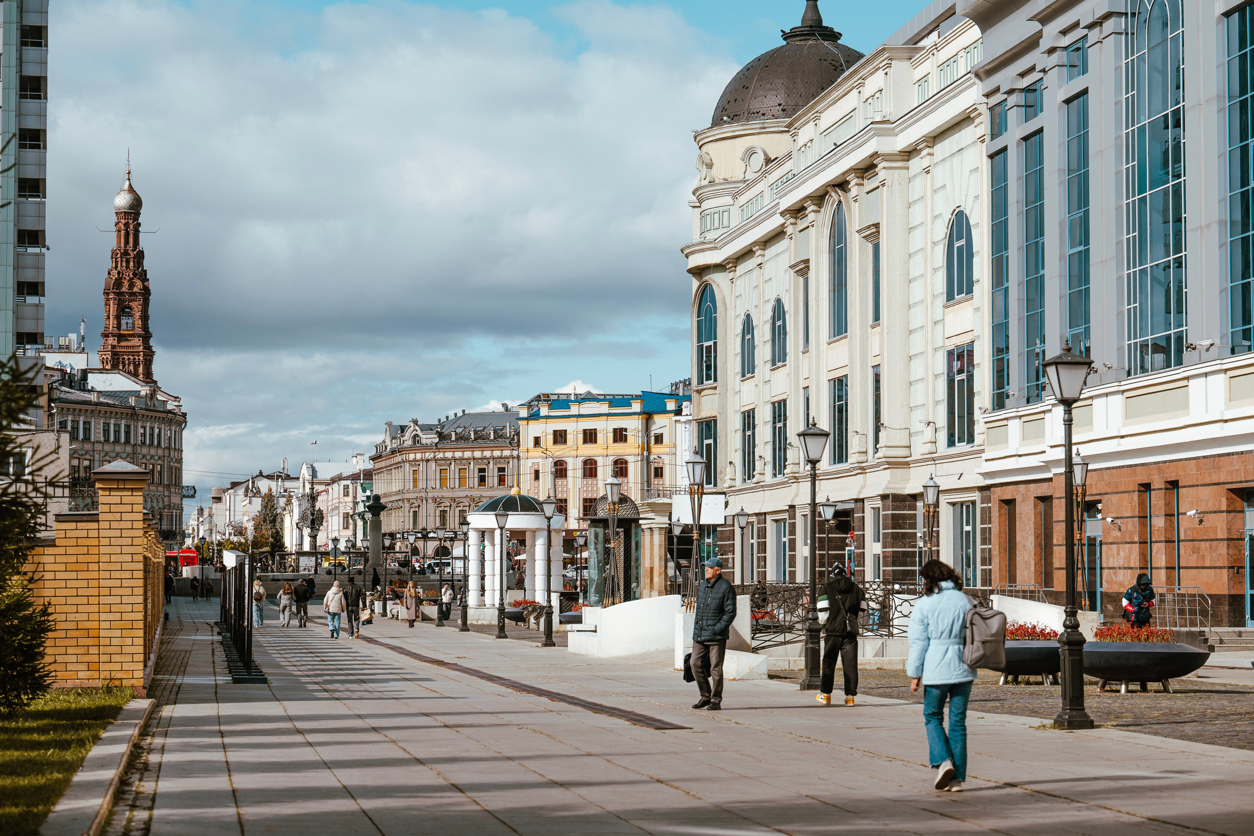 Стрит фото. Свадебный фотограф в Казани, и Зеленодольске Радик Мухаметов