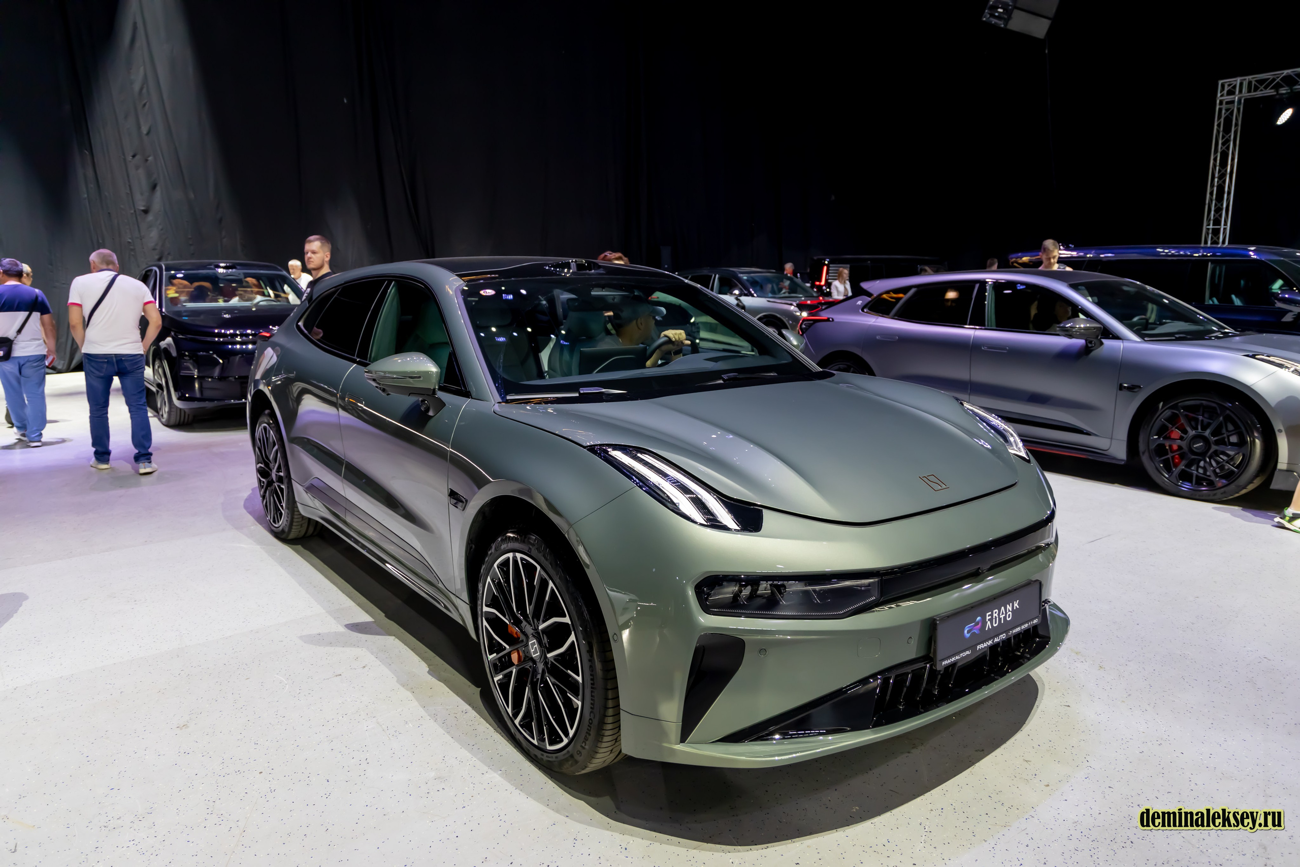 Chinese Motor Show 2024. Репортажный, семейный и студийный фотограф в Москве Демин Алексей