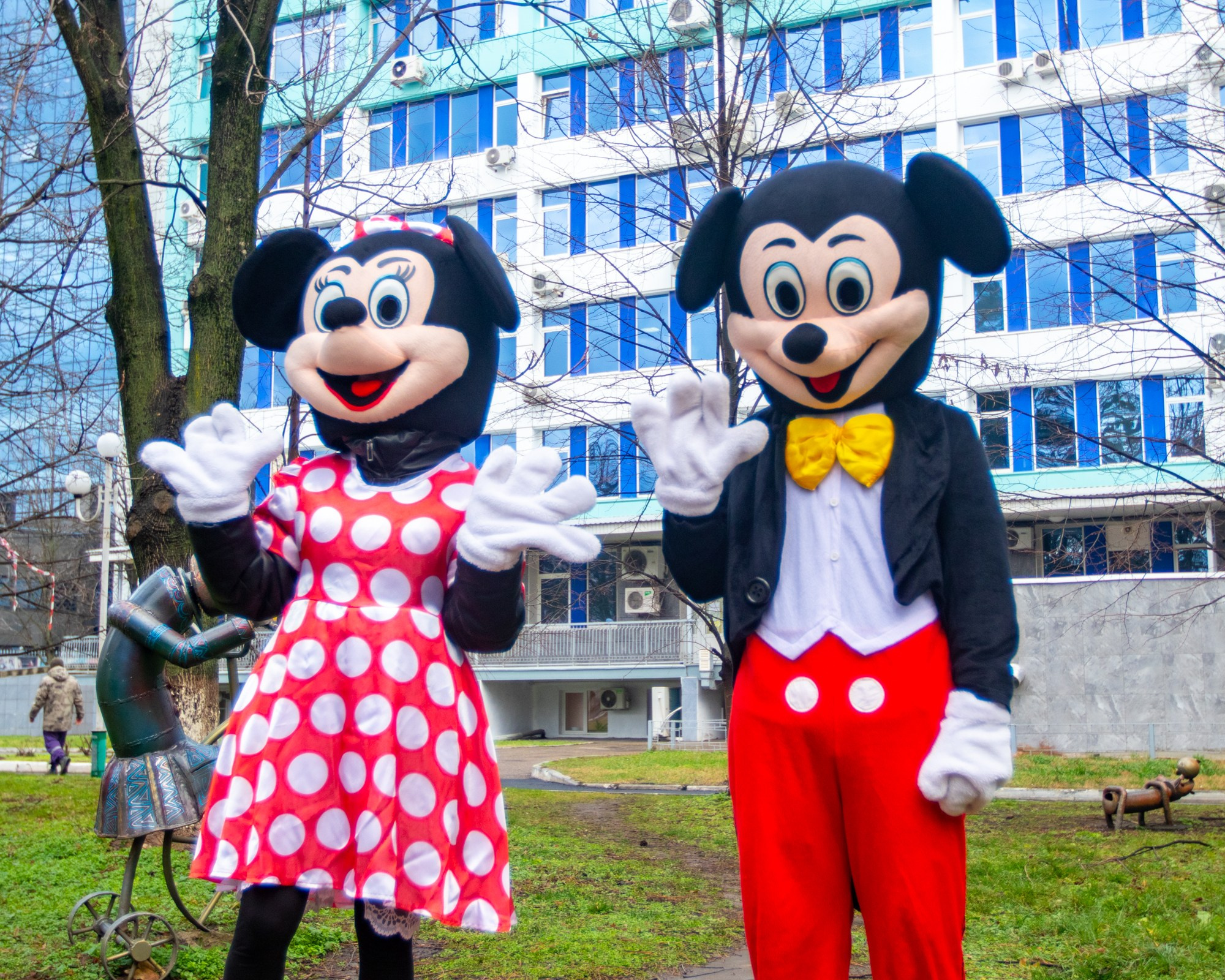 Благотворительная акция «Новогодние окна». Репортажный, промышленный и маркетплейс-фотограф Дмитрий Чернат