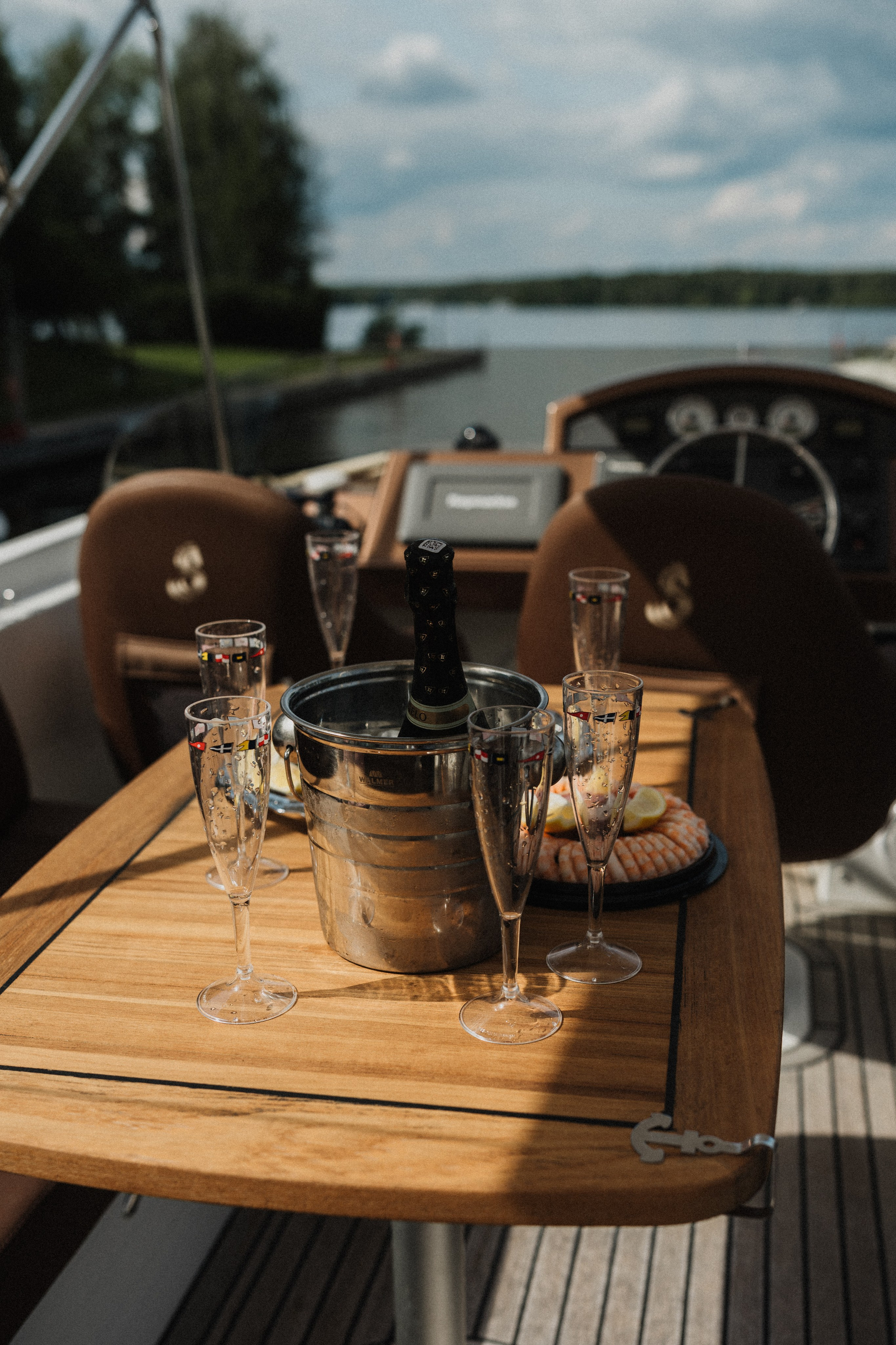 Девичник на яхте. Фотограф в Москве Ангелина Ким