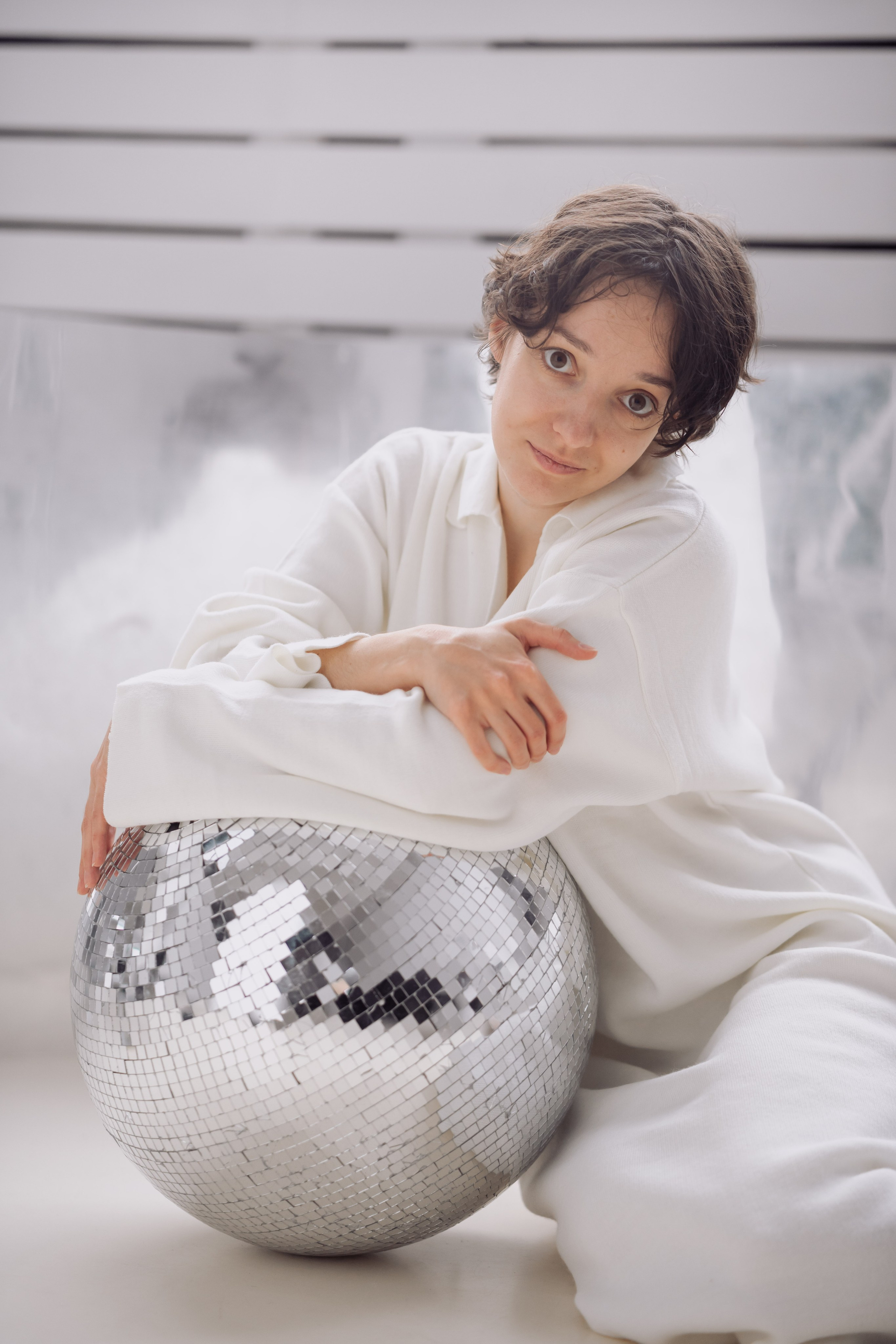 Света в студии