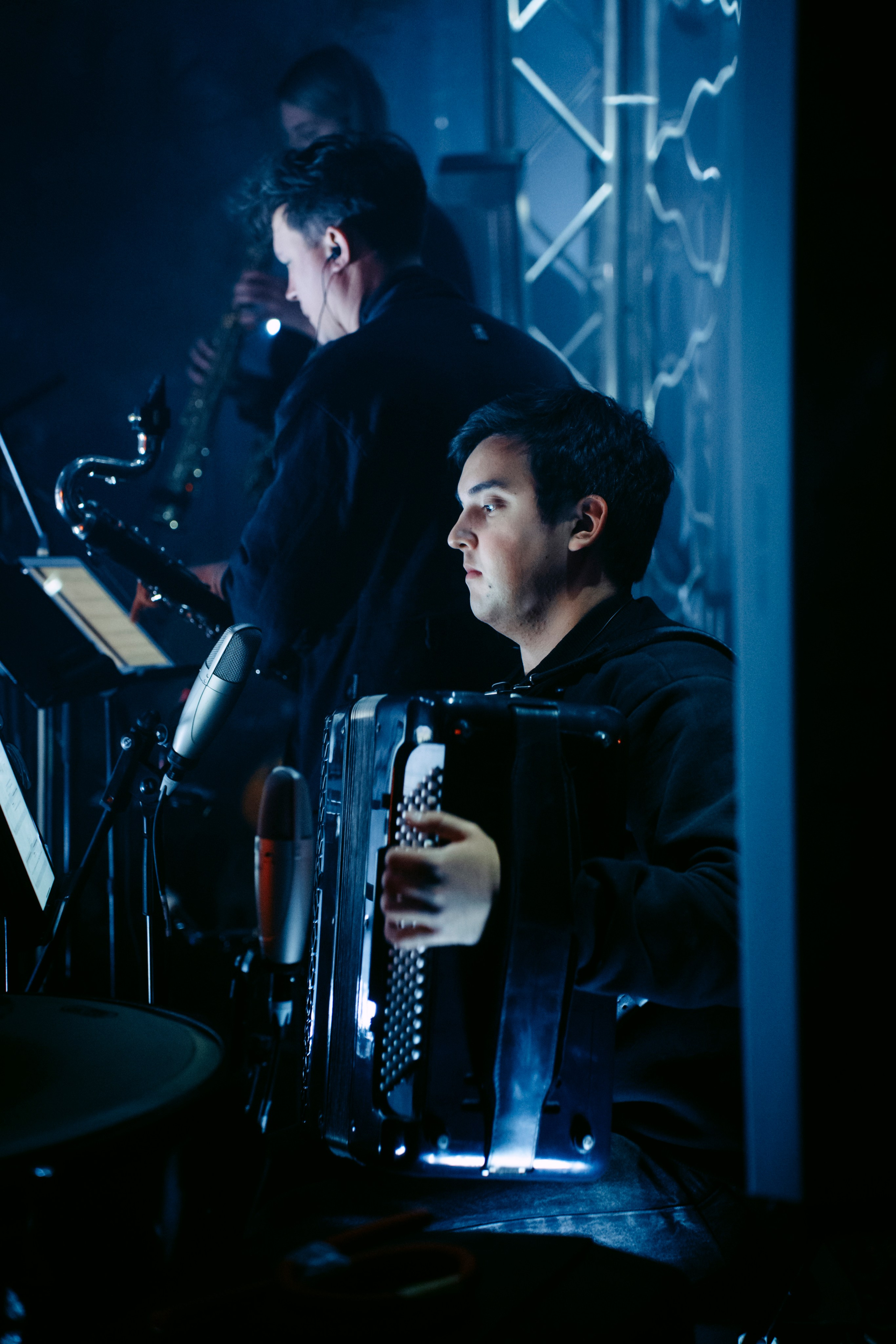 Synesthesia|Черное озеро. Главная