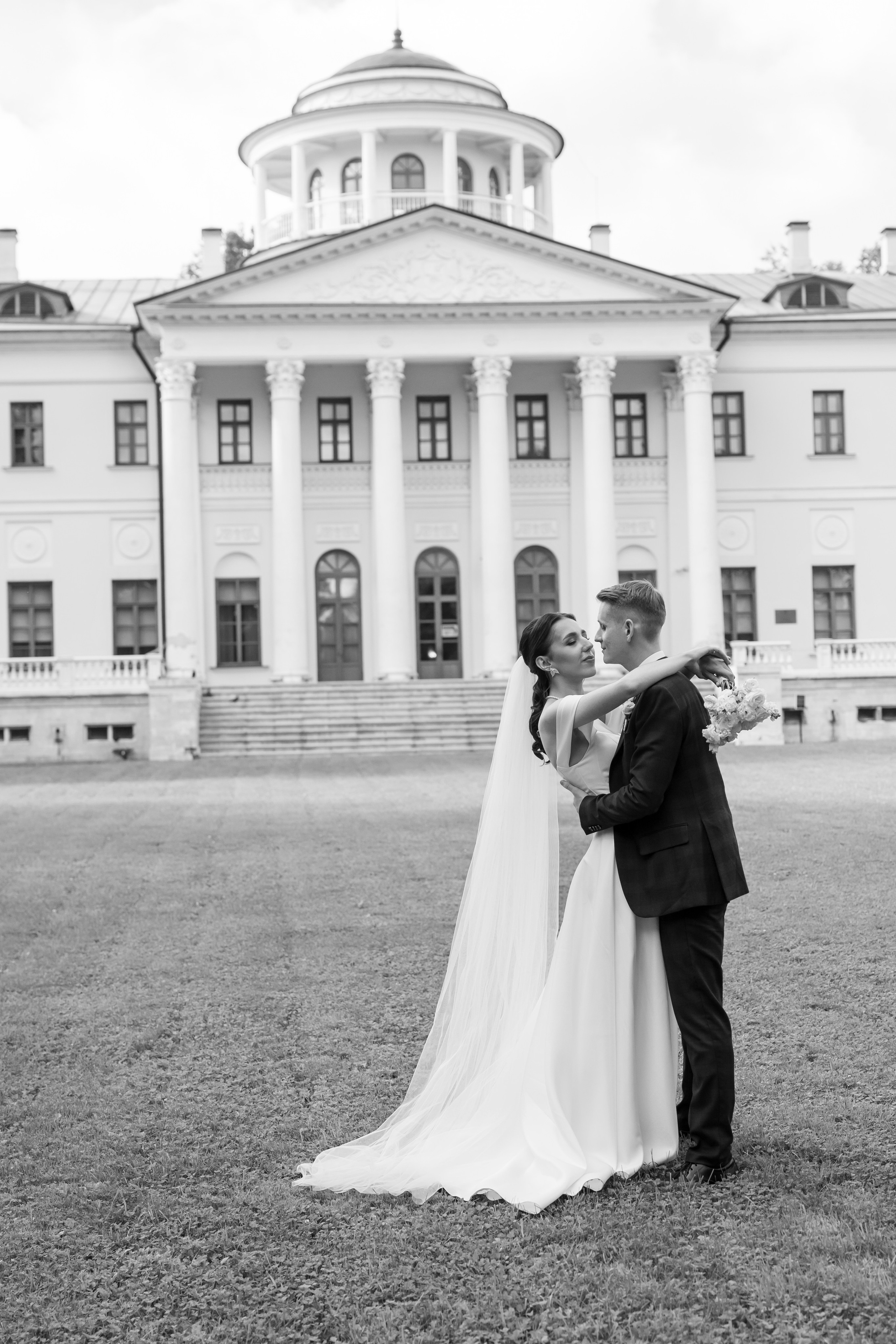 Регистрация в отеле Fish Point, ЗАГС Бутово, прогулка в Остафьево. Свадебный и репортажный фотограф (Москва, Королев и другие)