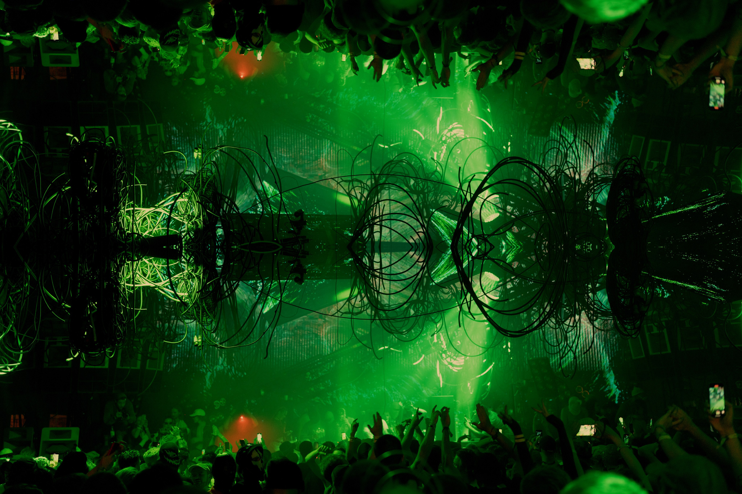 Outline 2024. @tomrus: Рустам Шагиморданов — фотограф