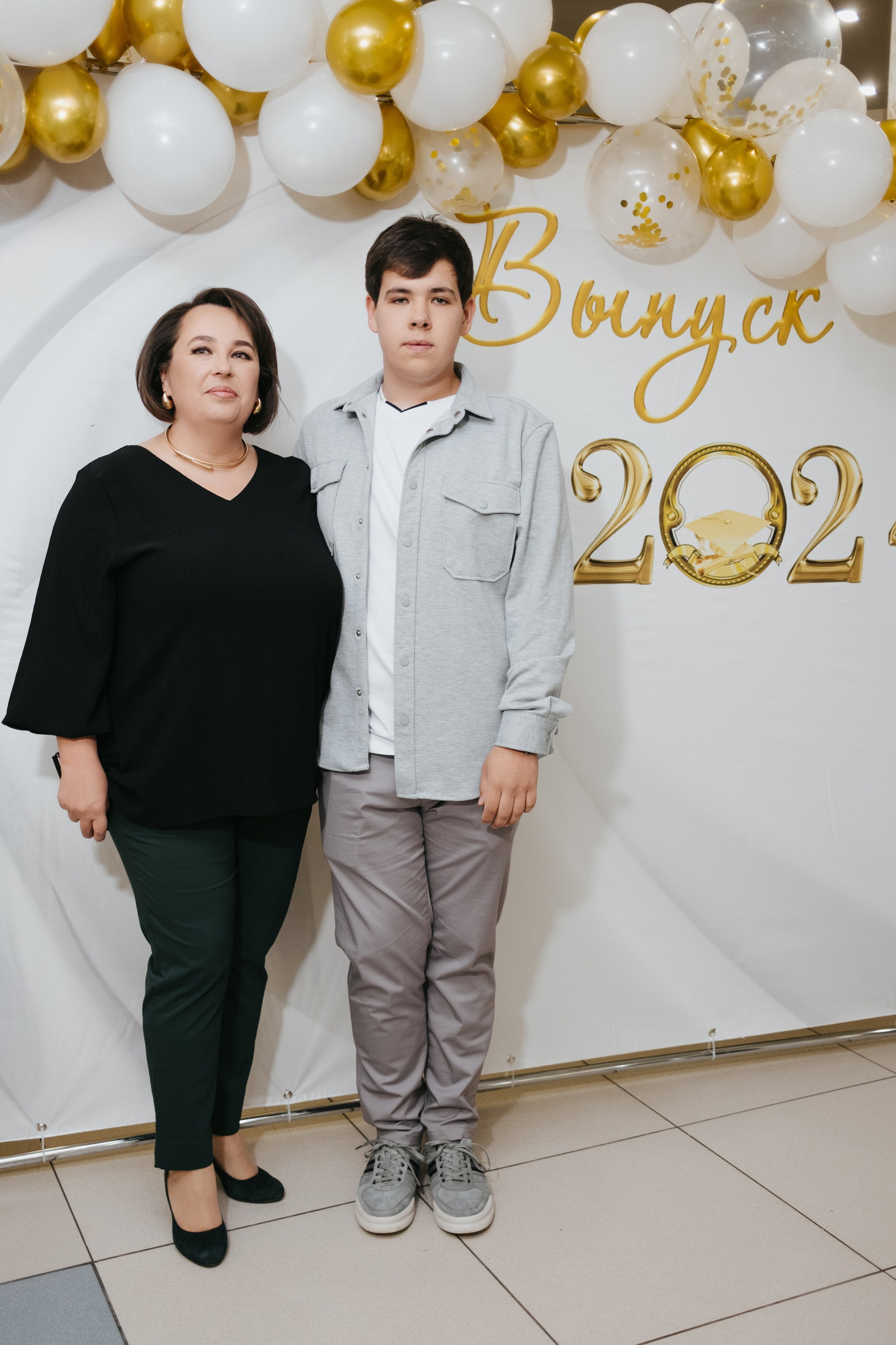 Выпускной 11 класс школы № 30. Свадебный и репортажной фотограф Денис Ожигин в Краснодаре и Краснодарском крае