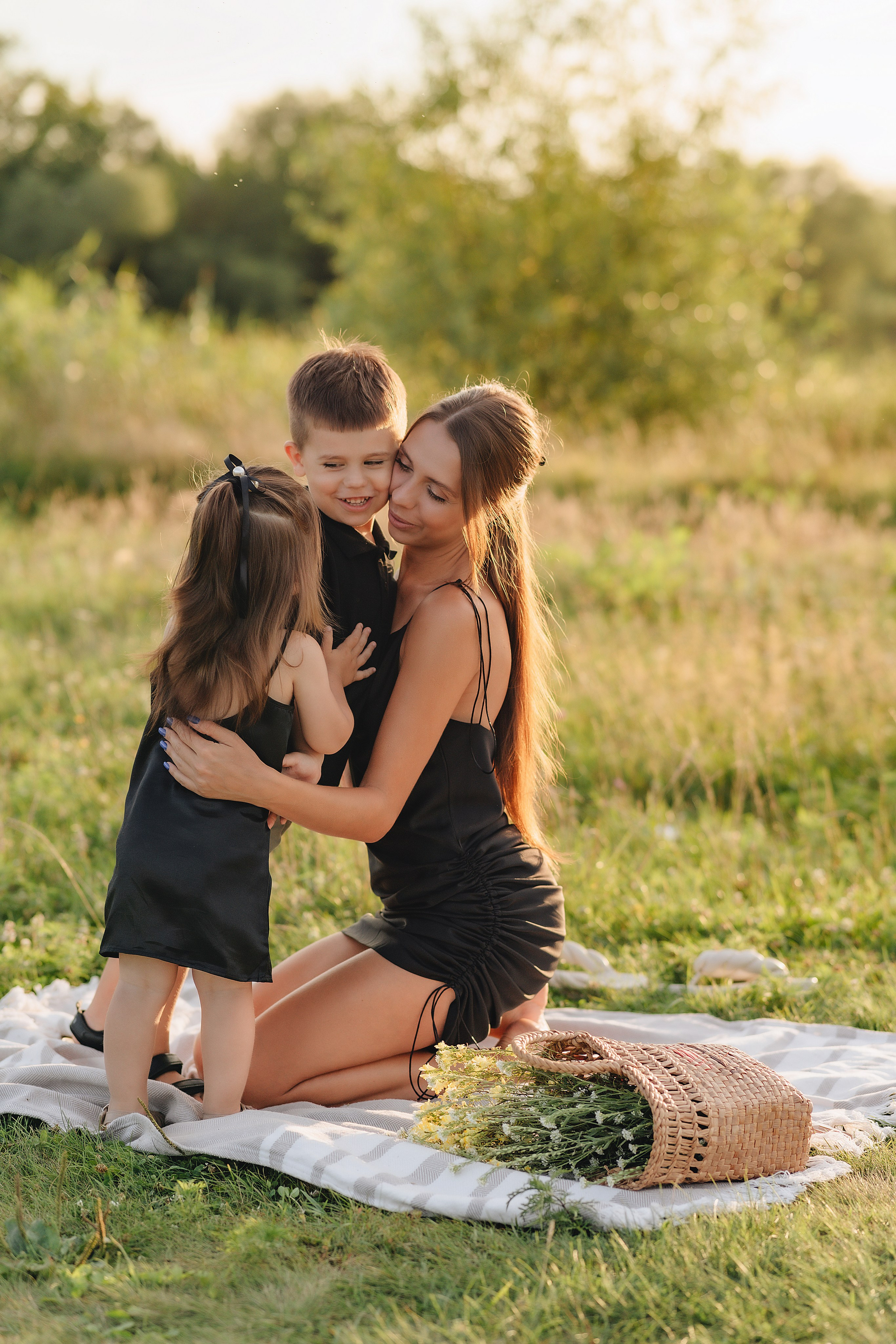 Юлия, Арина и Артём. Фотограф Карина Шмулёва. Воронеж и область