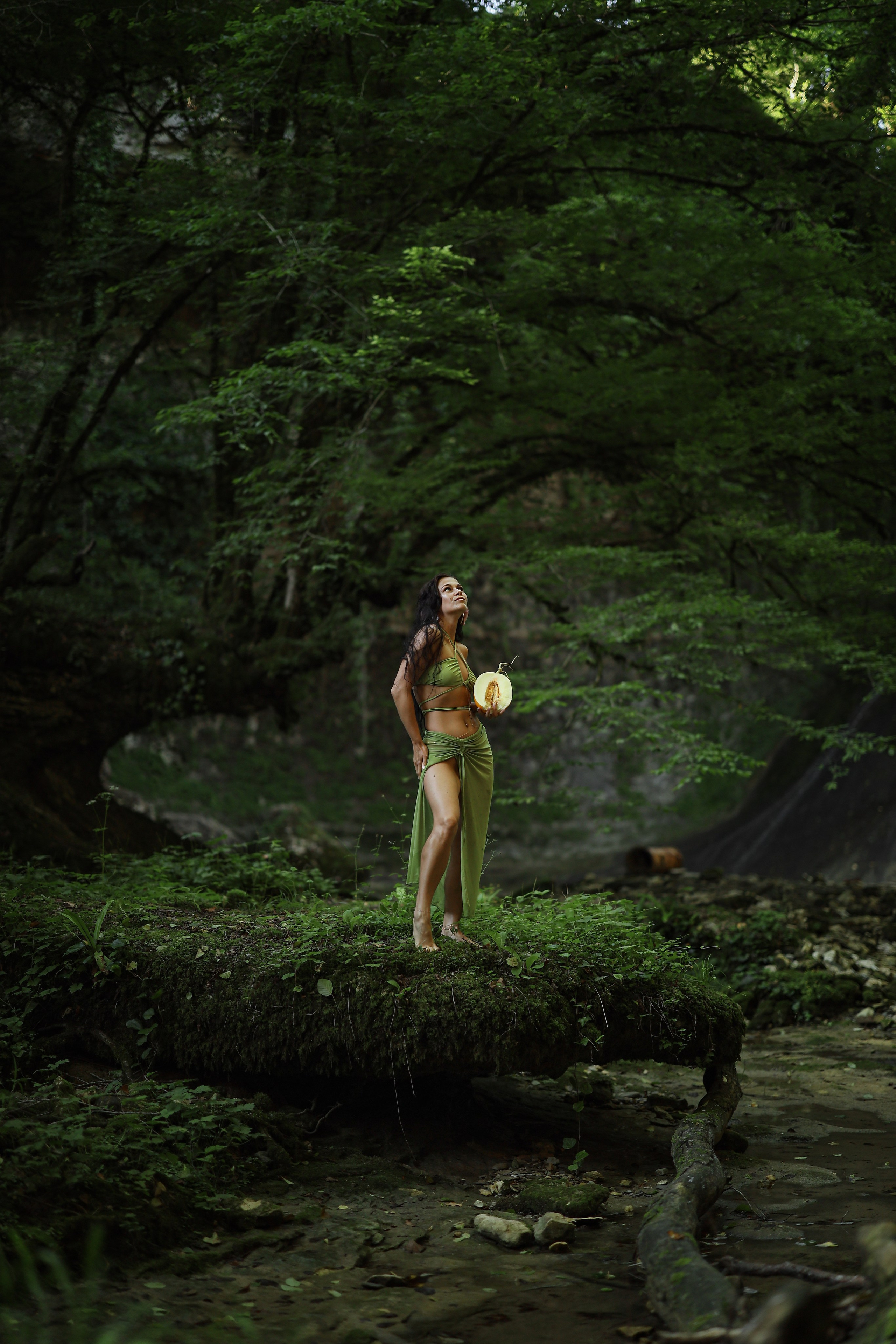 Фотосессия на Водопаде. Абхазия. Свадебный и семейный фотограф в Абхазии Жанна Соснина