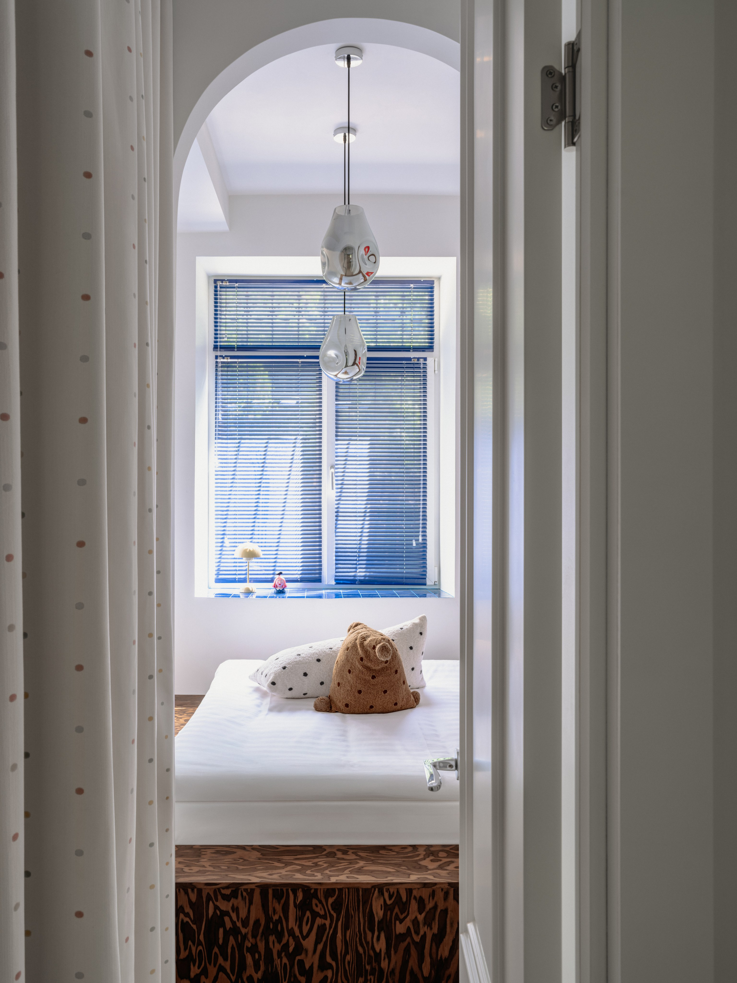 Зарина Низамудинова — Алматинская сталинка. Roman Yakunin — interior photographer in Almaty, Kazakhstan