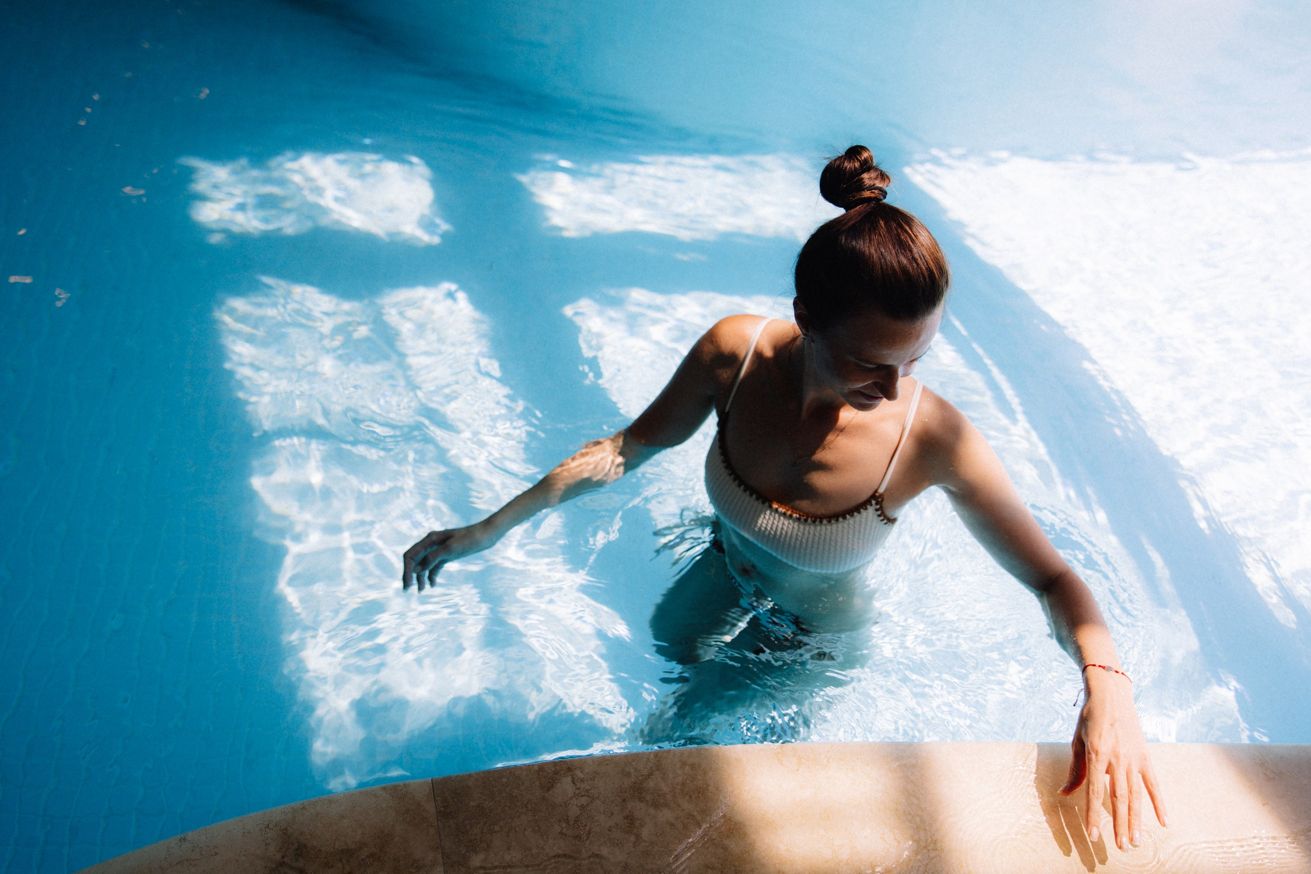 Репортаж в аква-зоне — передаю атмосферу релакса и премиального велнеса в Сочи.